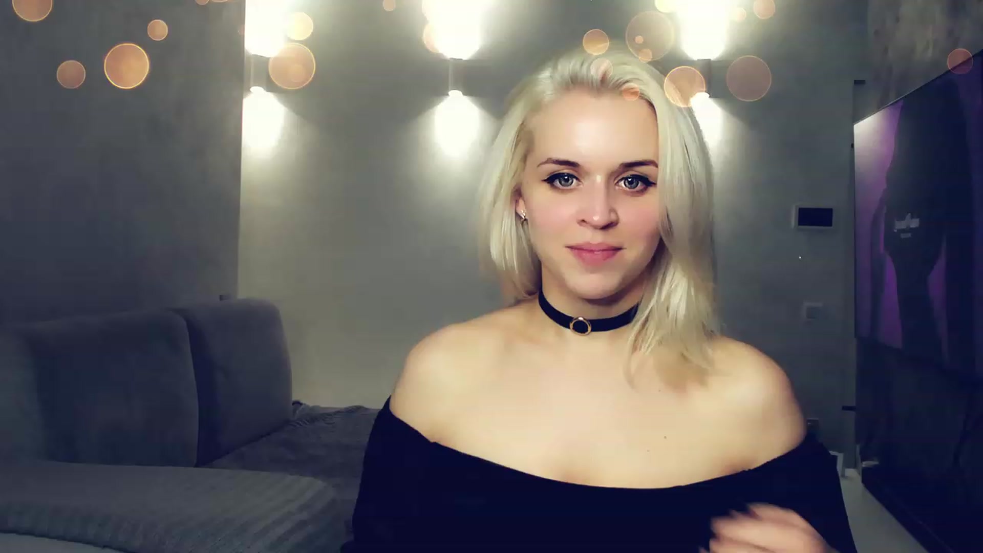 Gallery image thumbnail from AleXXXaKiss's myfreecams stream on, 12/31/2022, 22:28 image 11 of 20