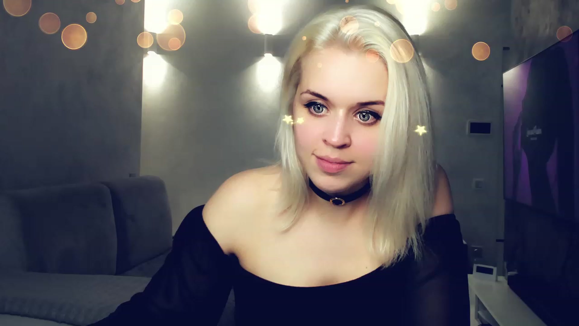 Gallery image thumbnail from AleXXXaKiss's myfreecams stream on, 12/31/2022, 22:28 image 19 of 20