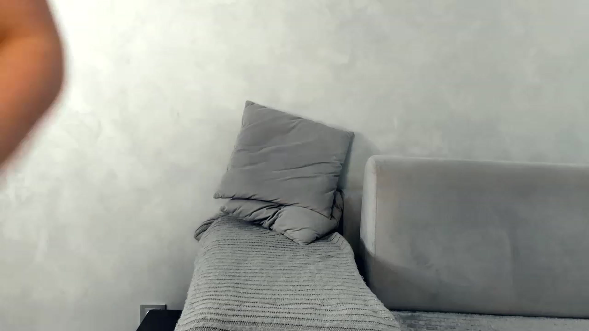 Gallery image thumbnail from AleXXXaKiss's myfreecams stream on, 04/01/2023, 23:25 image 10 of 20