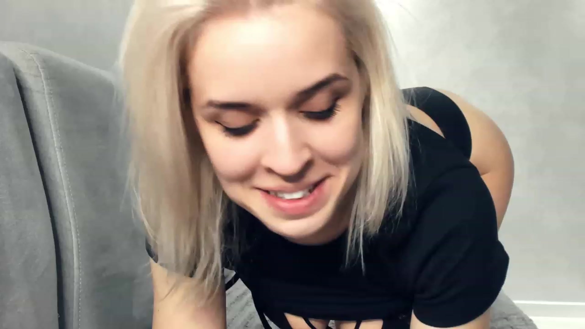 Gallery image thumbnail from AleXXXaKiss's myfreecams stream on, 04/16/2023, 21:24 image 14 of 20