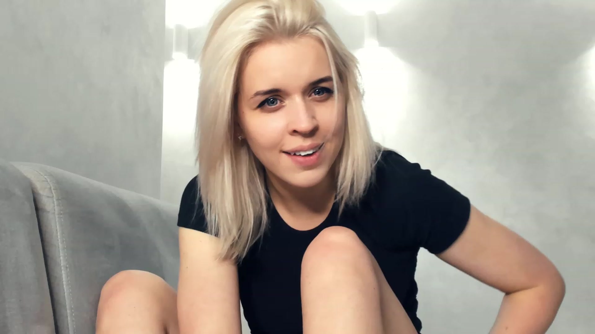 Gallery image thumbnail from AleXXXaKiss's myfreecams stream on, 04/16/2023, 21:24 image 11 of 20
