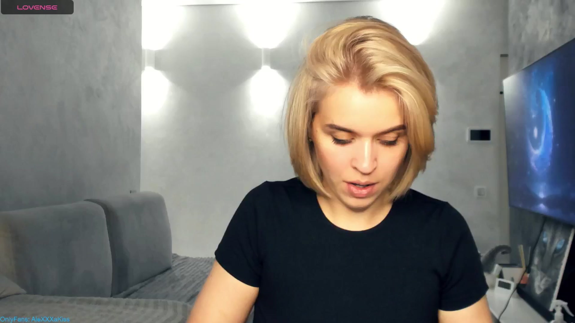 Gallery image thumbnail from AleXXXaKiss's myfreecams stream on, 08/23/2024, 20:54 image 9 of 20