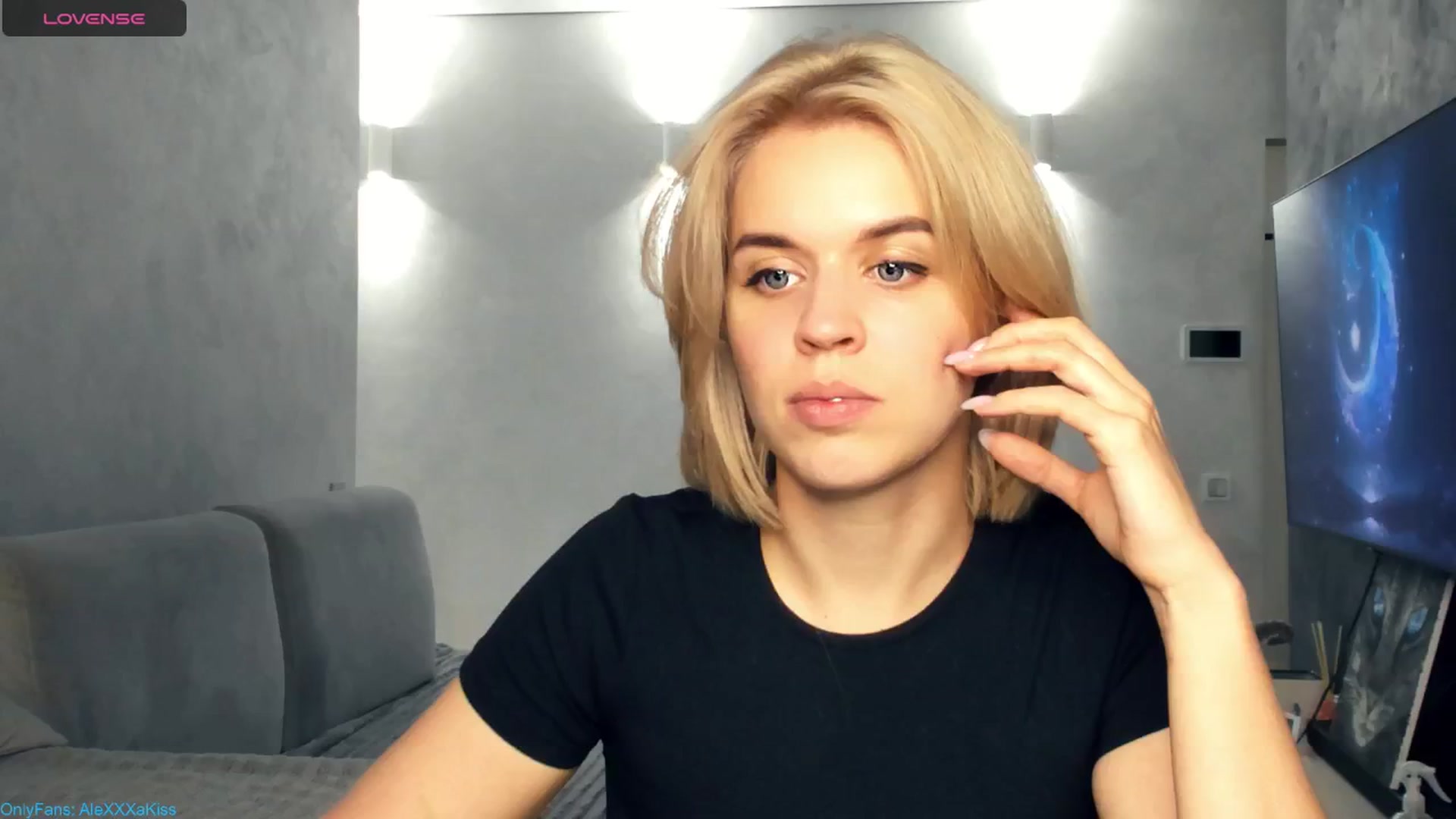 Gallery image thumbnail from AleXXXaKiss's myfreecams stream on, 08/23/2024, 20:54 image 20 of 20