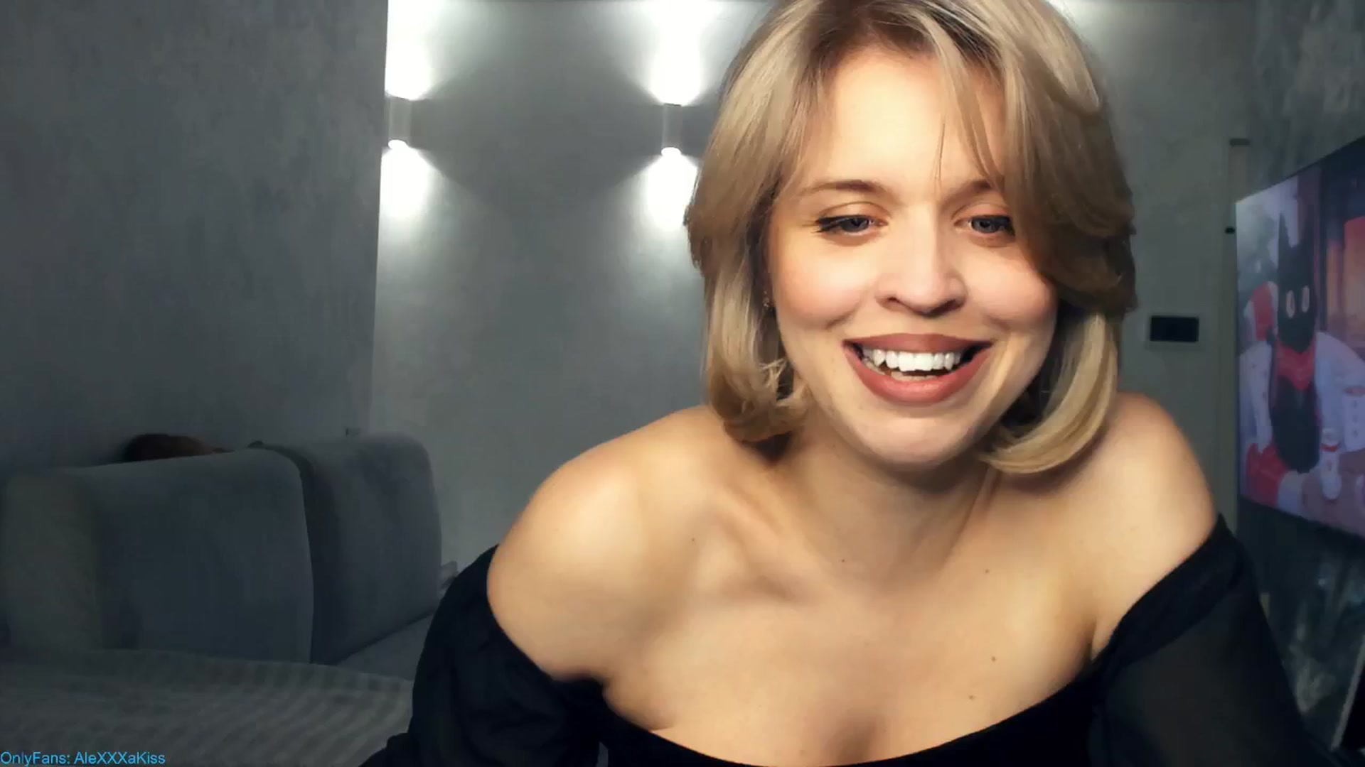 Gallery image thumbnail from AleXXXaKiss's myfreecams stream on, 12/14/2024, 21:10 image 6 of 20