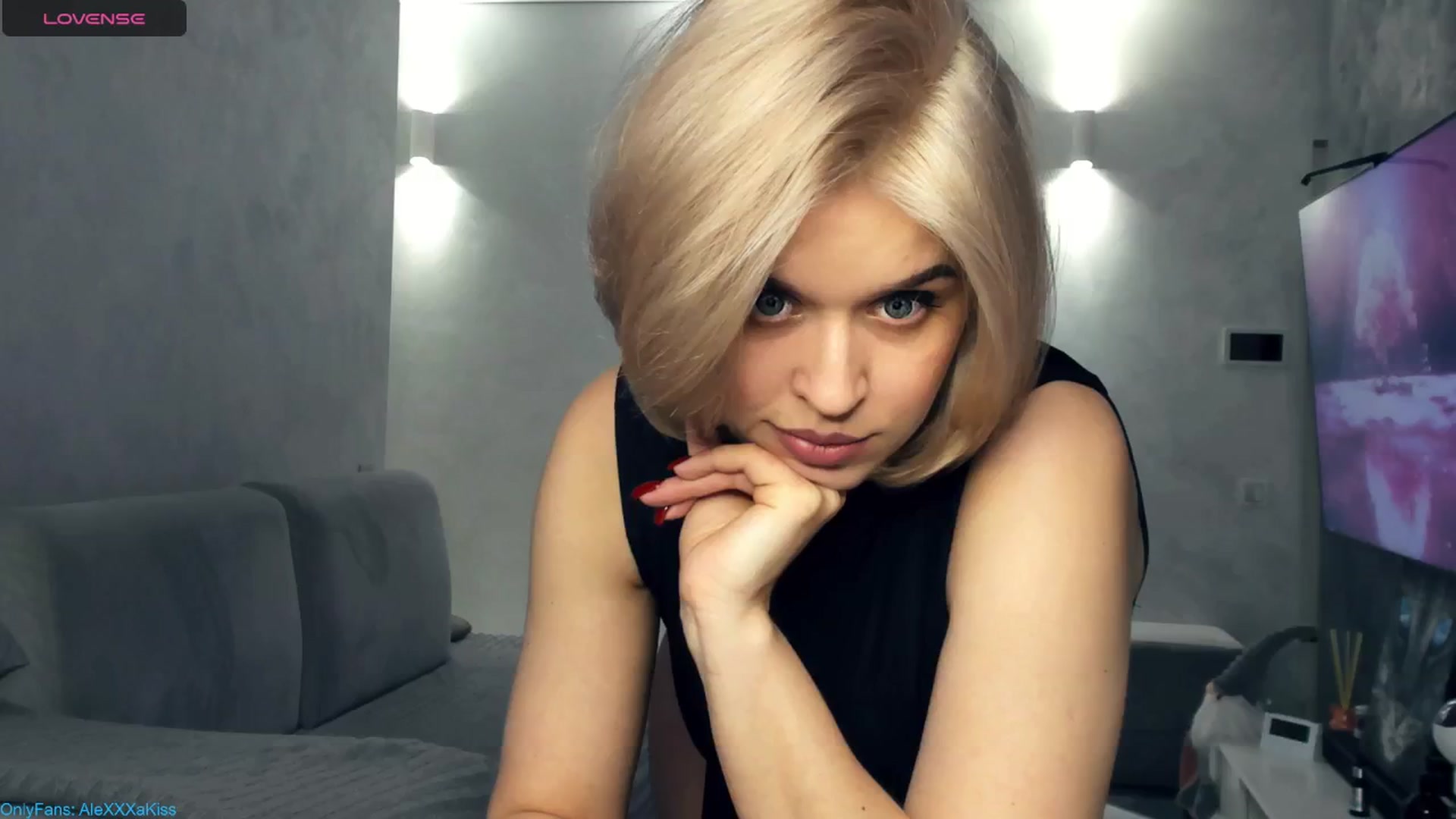 Gallery image thumbnail from AleXXXaKiss's myfreecams stream on, 02/16/2025, 15:31 image 18 of 20