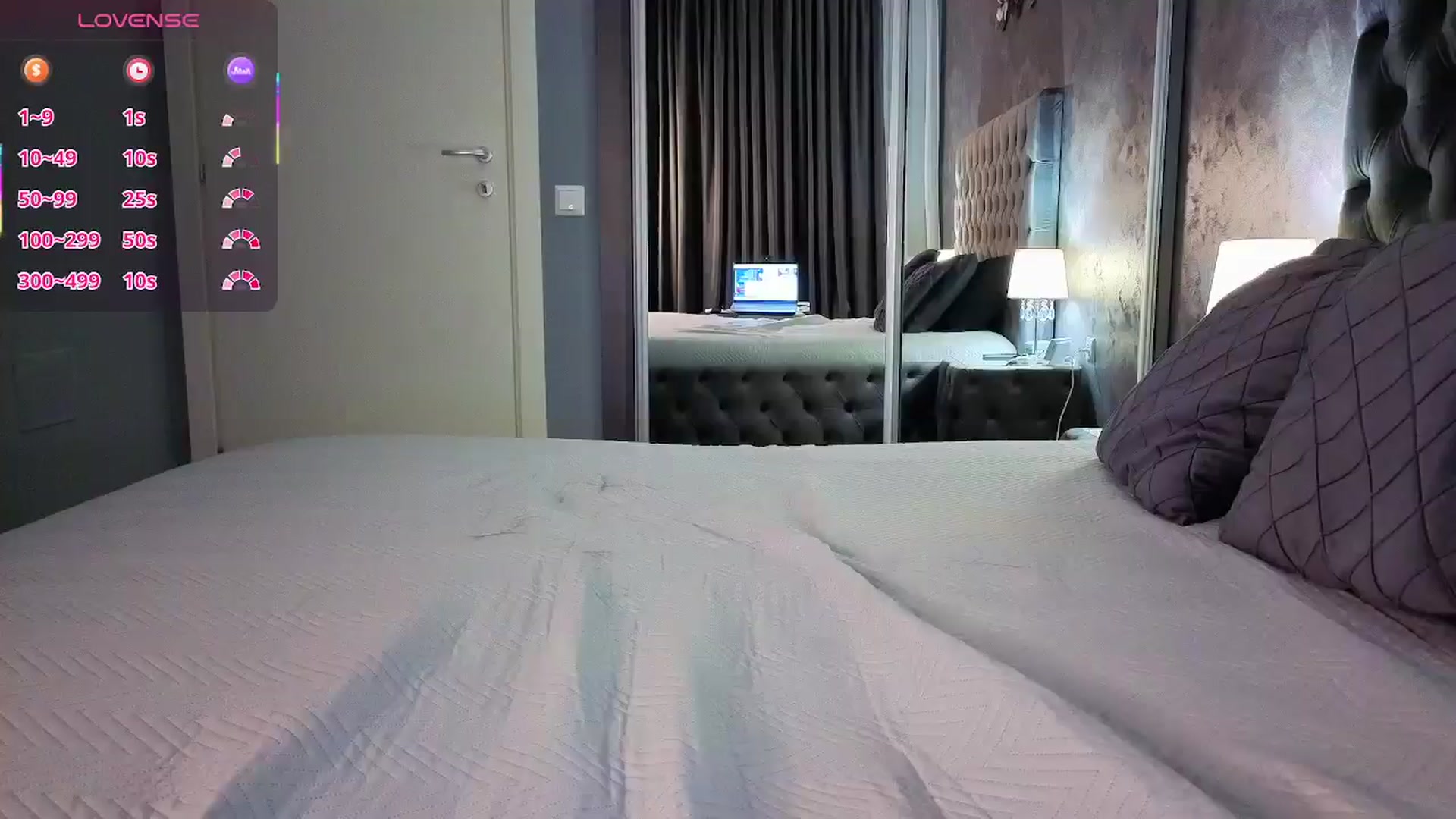 Gallery image thumbnail from Ale_xA's myfreecams stream on, 11/23/2025, 01:25 image 13 of 20