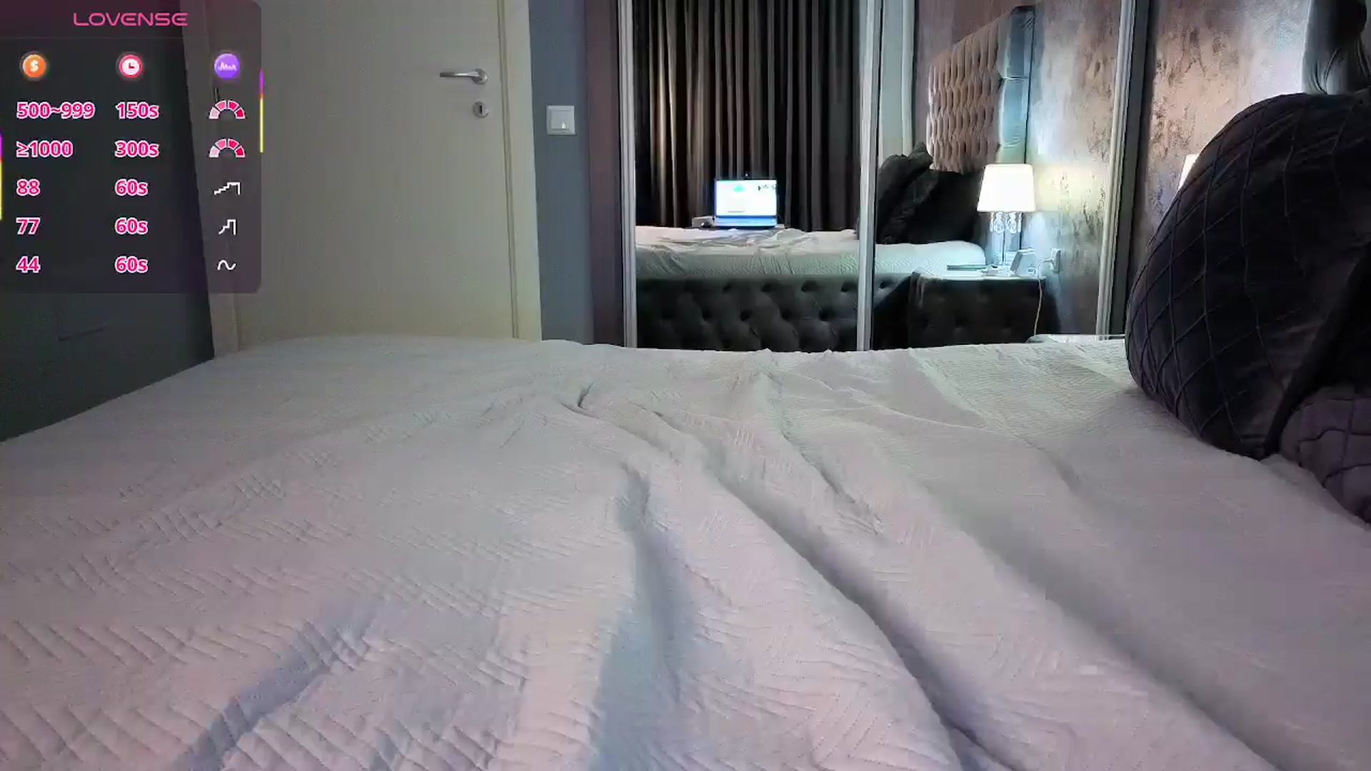 Gallery image thumbnail from Ale_xA's myfreecams stream on, 11/25/2025, 07:39 image 18 of 20