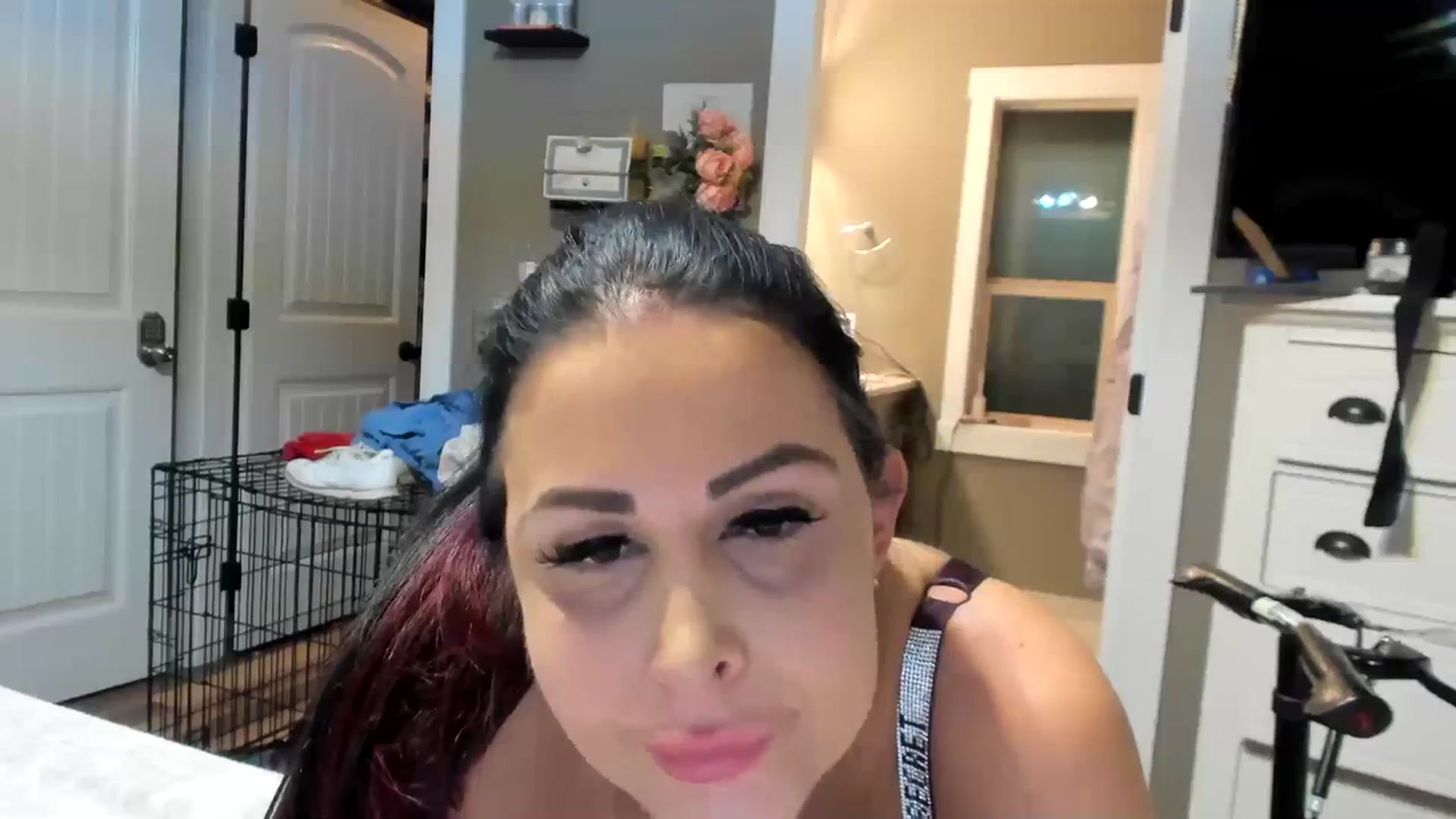 Gallery image thumbnail from AleahJasmine's myfreecams stream on, 02/16/2024, 04:02 image 8 of 20