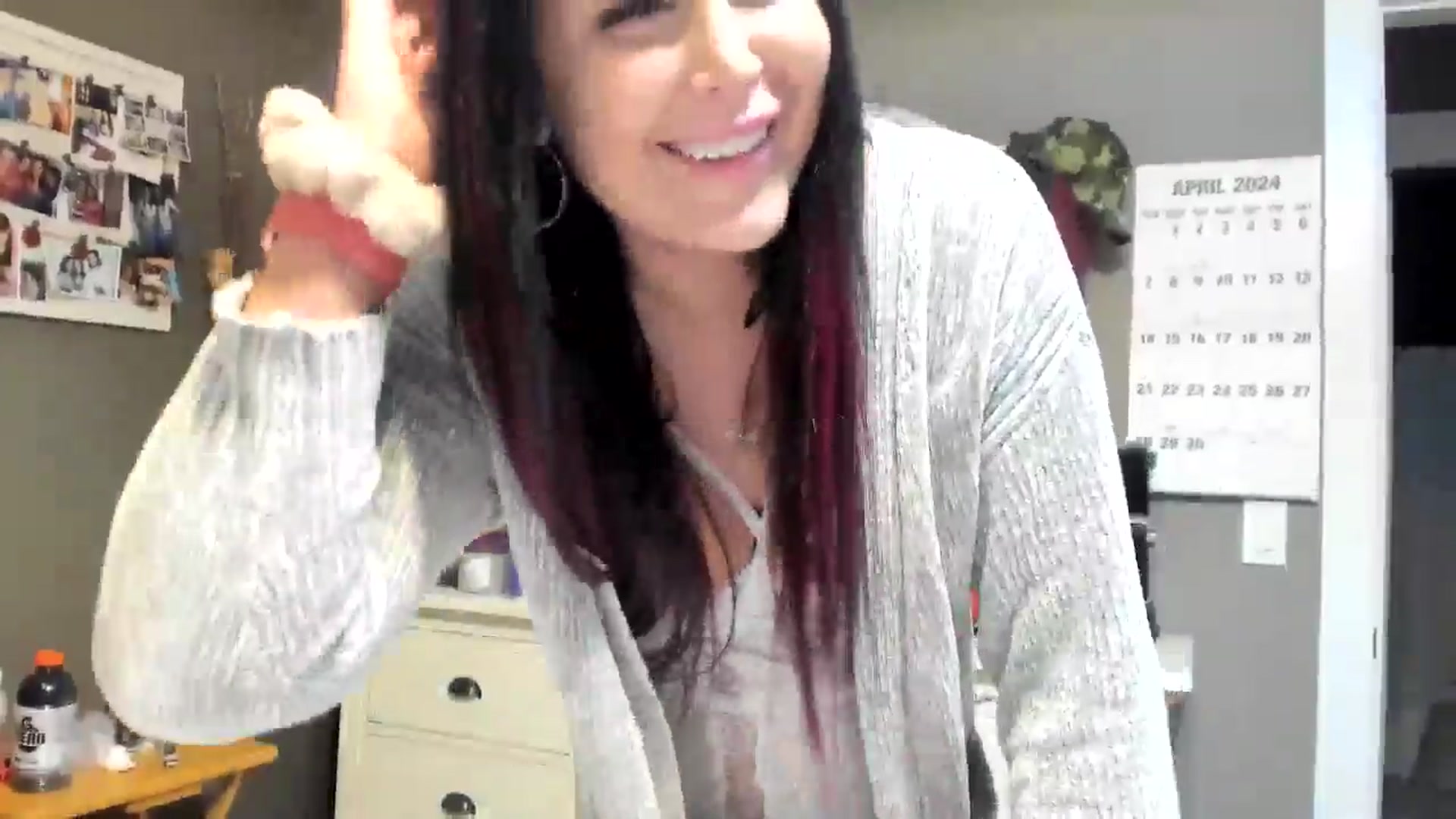 Gallery image thumbnail from AleahJasmine's myfreecams stream on, 04/19/2024, 21:08 image 3 of 20