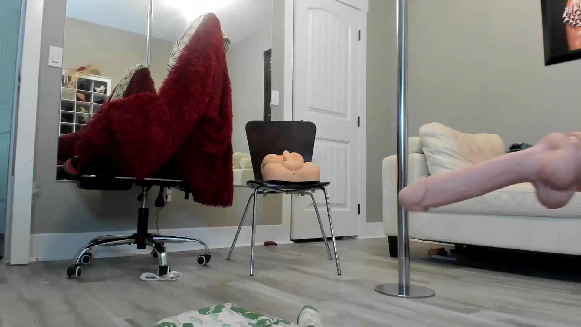 Gallery image thumbnail from AleahJasmine's myfreecams stream on, 06/12/2024, 22:53 image 5 of 20