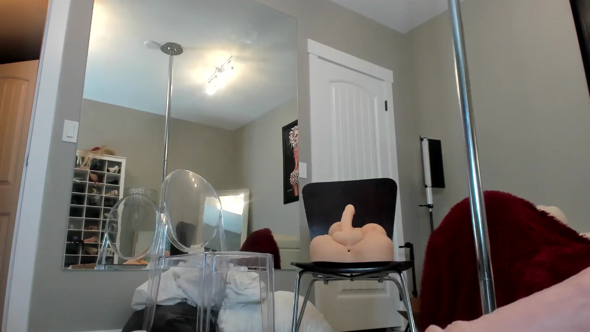 Gallery image thumbnail from AleahJasmine's myfreecams stream on, 12/15/2024, 05:07 image 4 of 20