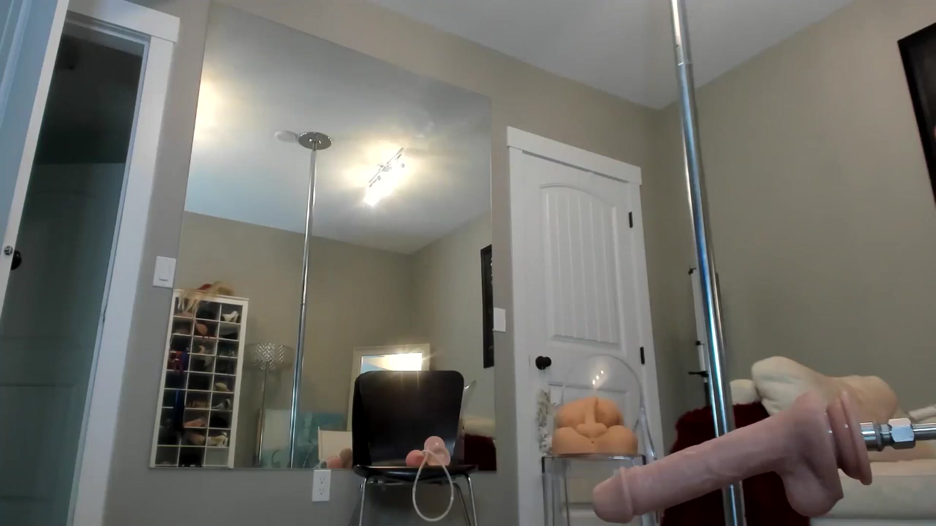 Gallery image thumbnail from AleahJasmine's myfreecams stream on, 05/30/2025, 23:31 image 19 of 20