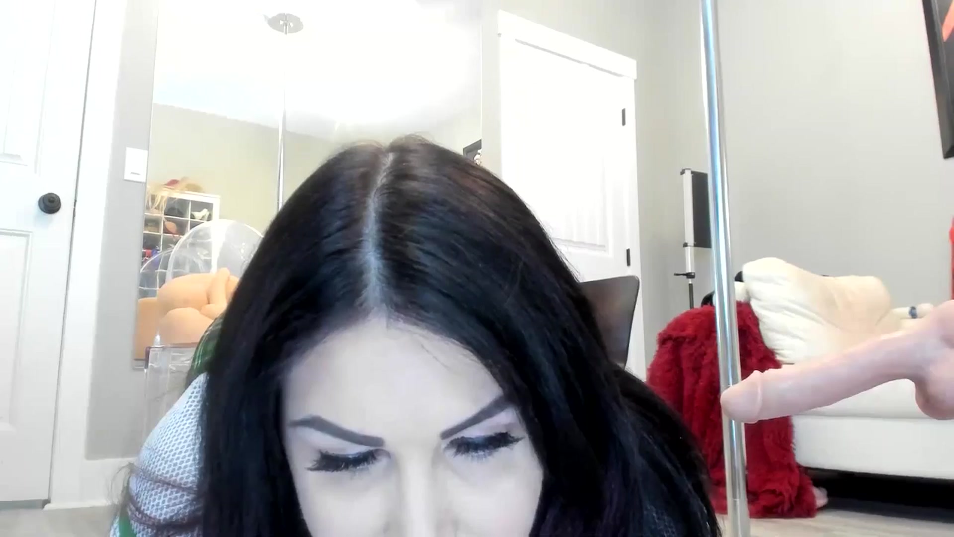 Gallery image thumbnail from AleahJasmine's myfreecams stream on, 06/01/2025, 20:31 image 18 of 20