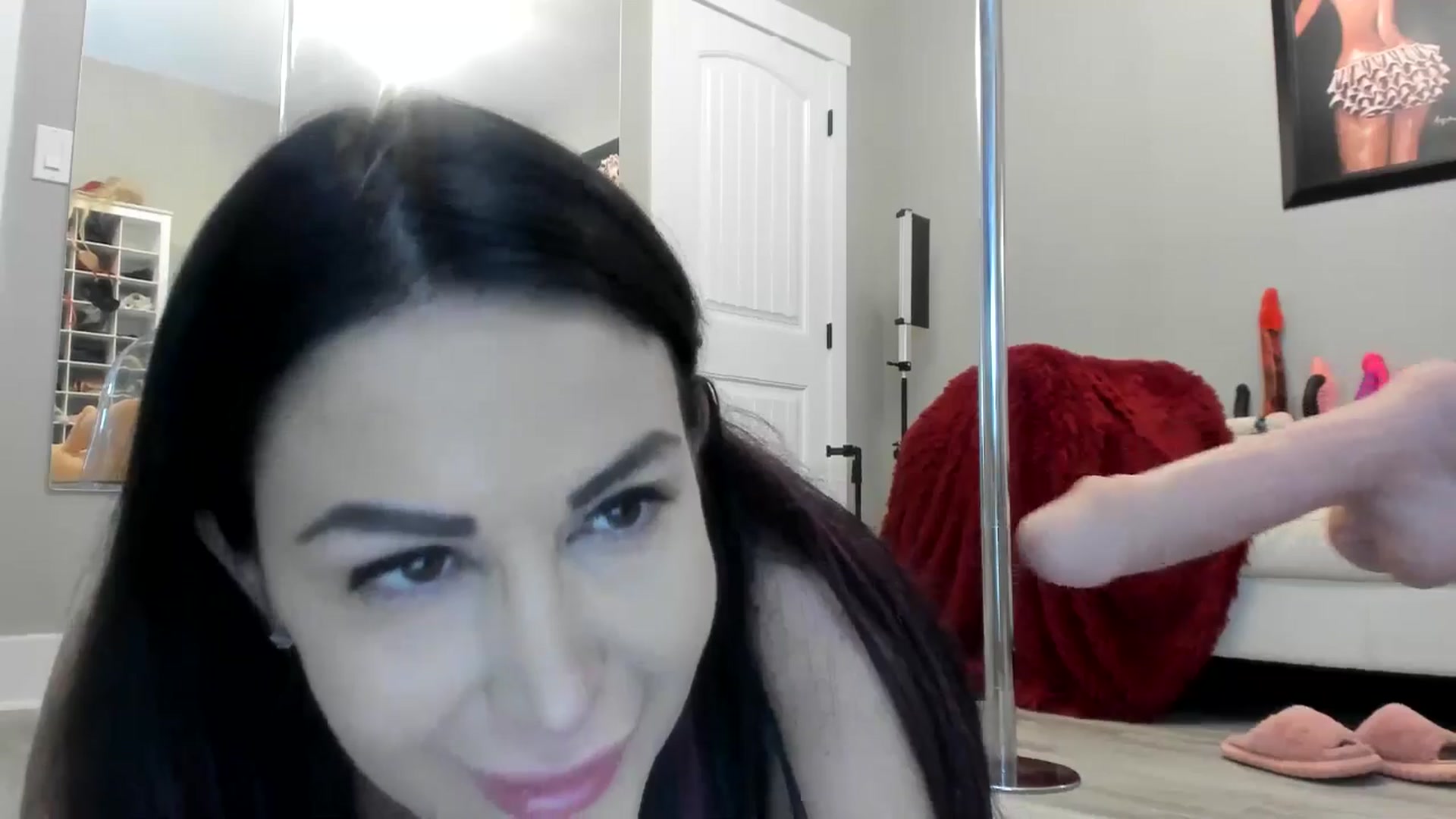 Gallery image thumbnail from AleahJasmine's myfreecams stream on, 07/11/2025, 24:26 image 6 of 20
