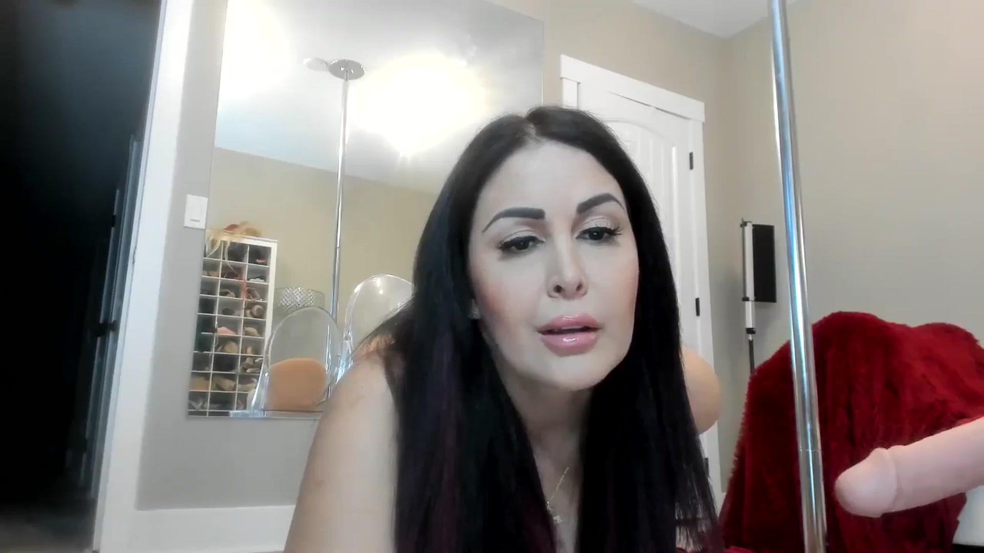 Gallery image thumbnail from AleahJasmine's myfreecams stream on, 10/31/2025, 24:02 image 4 of 20