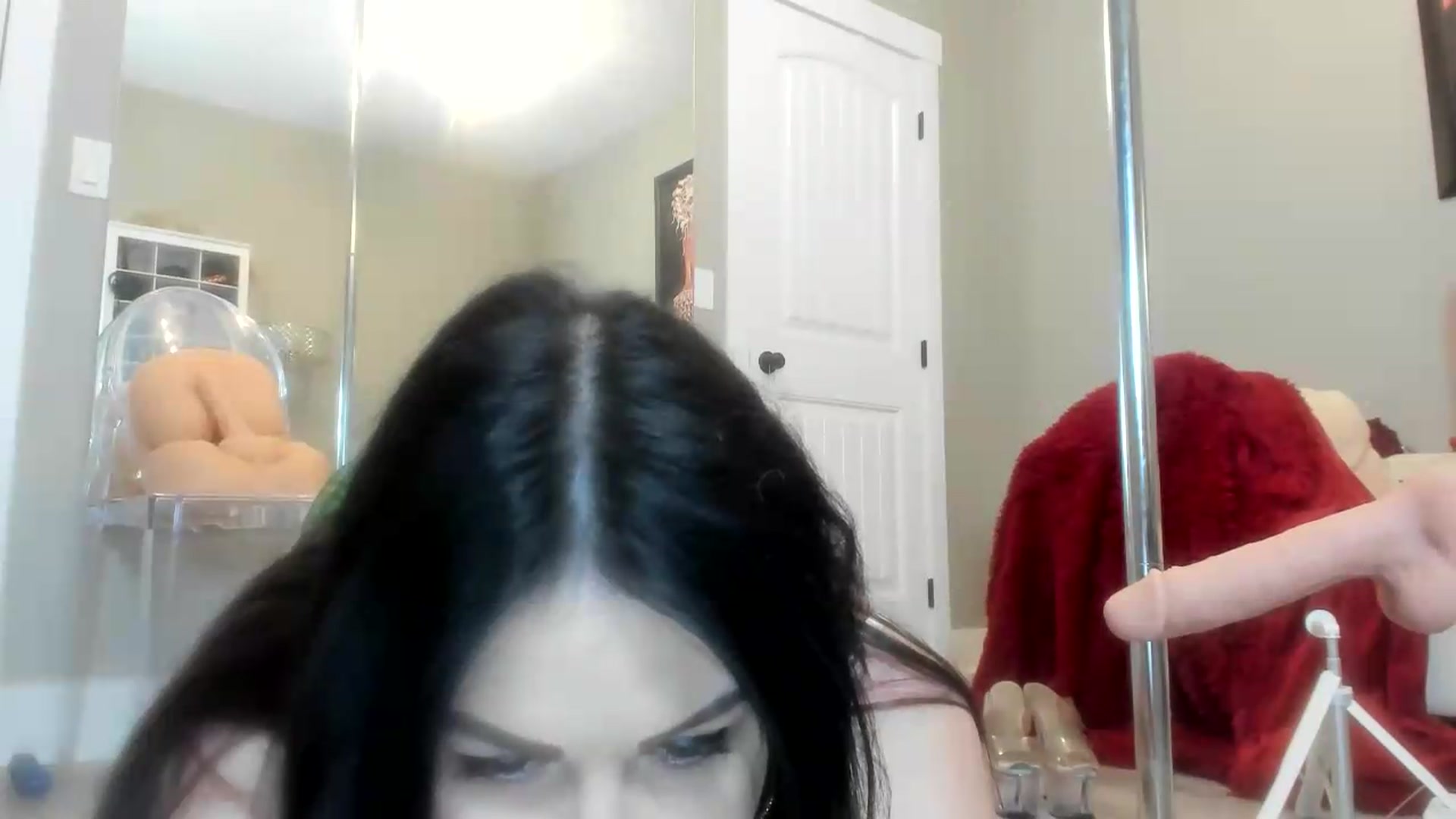 Gallery image thumbnail from AleahJasmine's myfreecams stream on, 07/18/2026, 24:19 image 5 of 20