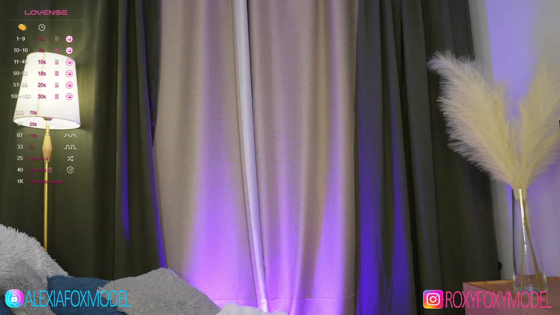 Gallery image thumbnail from AlecsaFox's myfreecams stream on, 03/15/2024, 16:33 image 15 of 20