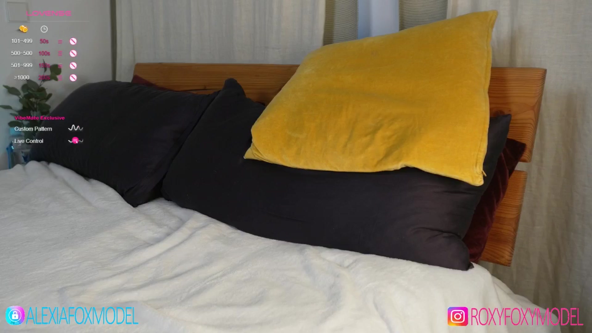 Gallery image thumbnail from AlecsaFox's myfreecams stream on, 05/14/2024, 13:20 image 2 of 20