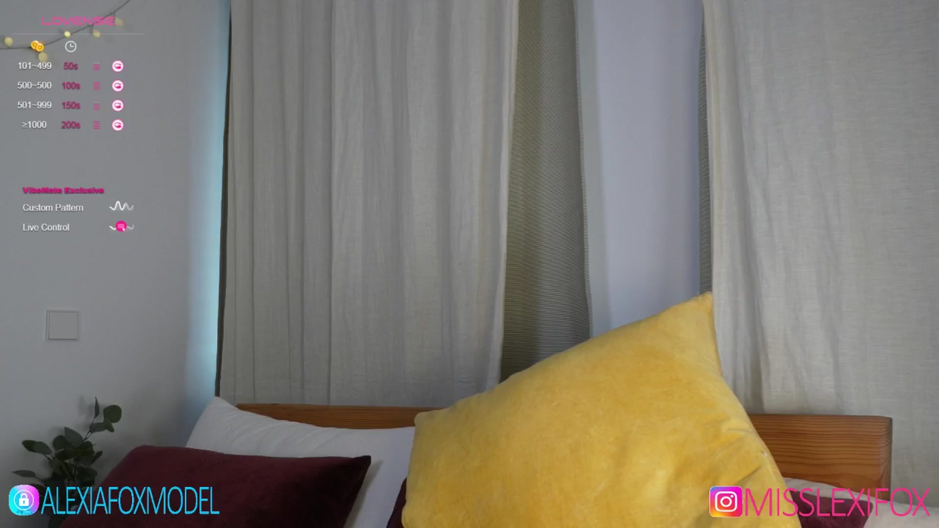 Gallery image thumbnail from AlecsaFox's myfreecams stream on, 07/04/2024, 13:40 image 4 of 20