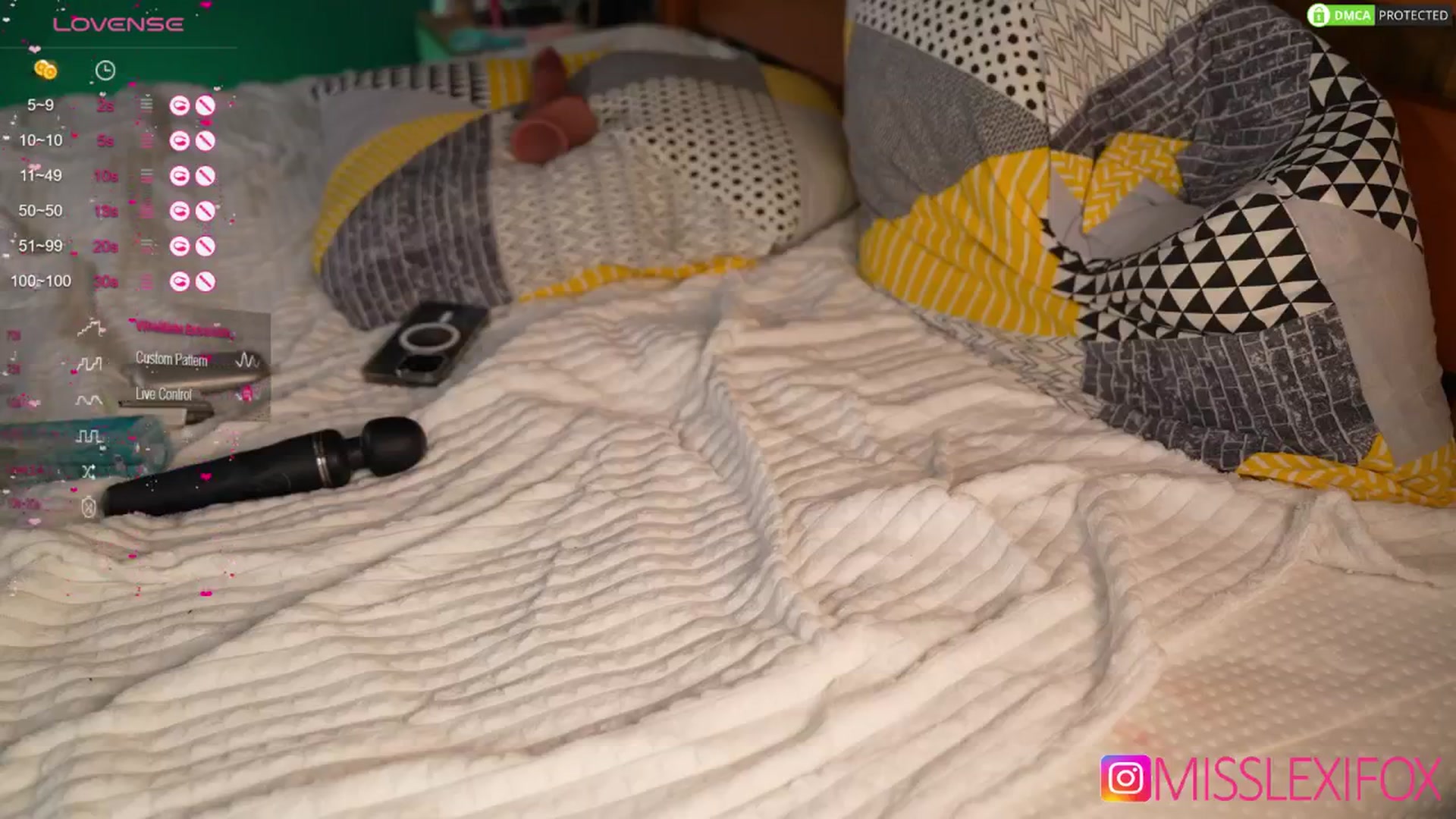 Gallery image thumbnail from AlecsaFox's myfreecams stream on, 09/25/2024, 16:55 image 15 of 20
