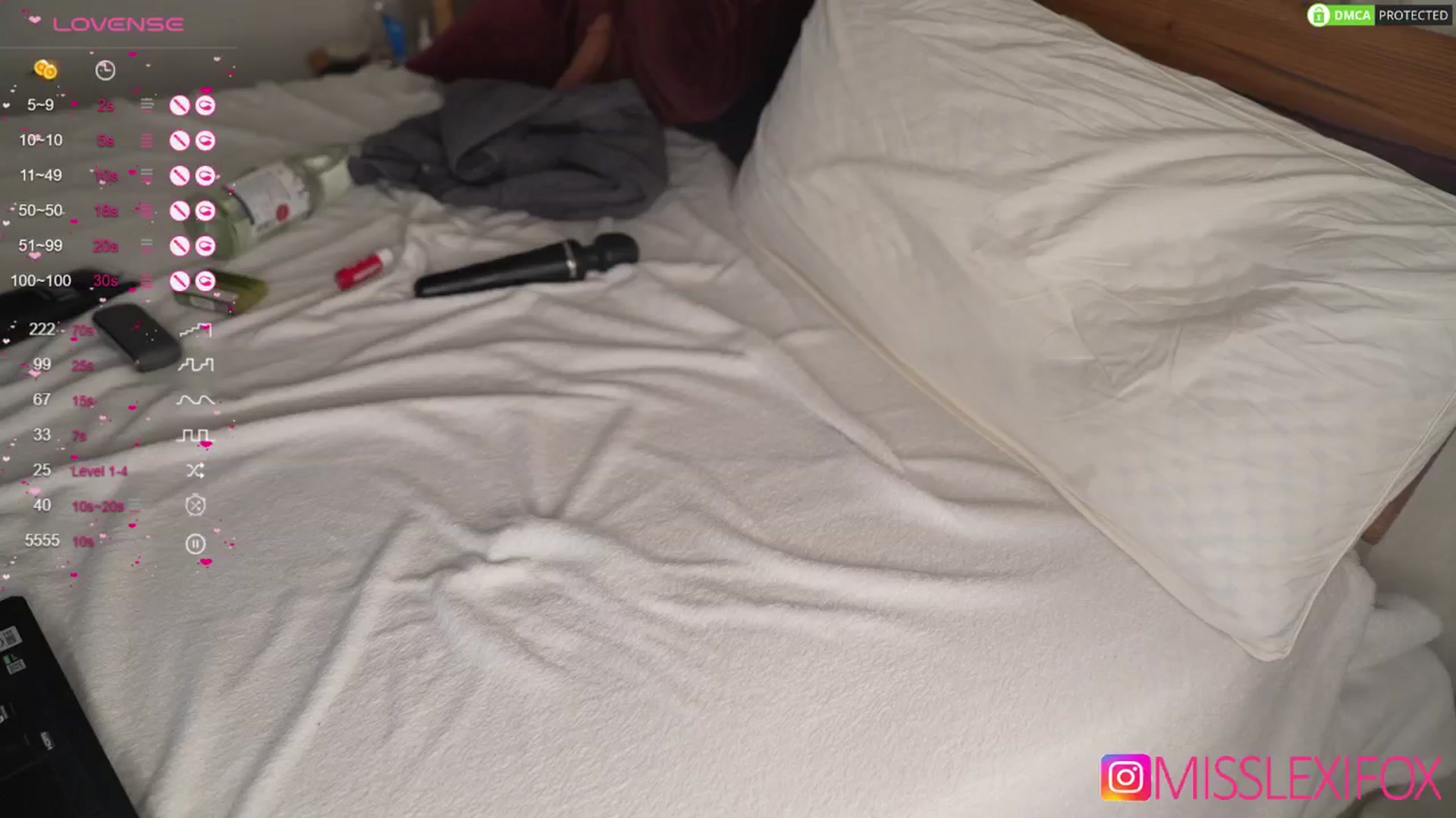 Gallery image thumbnail from AlecsaFox's myfreecams stream on, 01/15/2025, 13:16 image 10 of 20