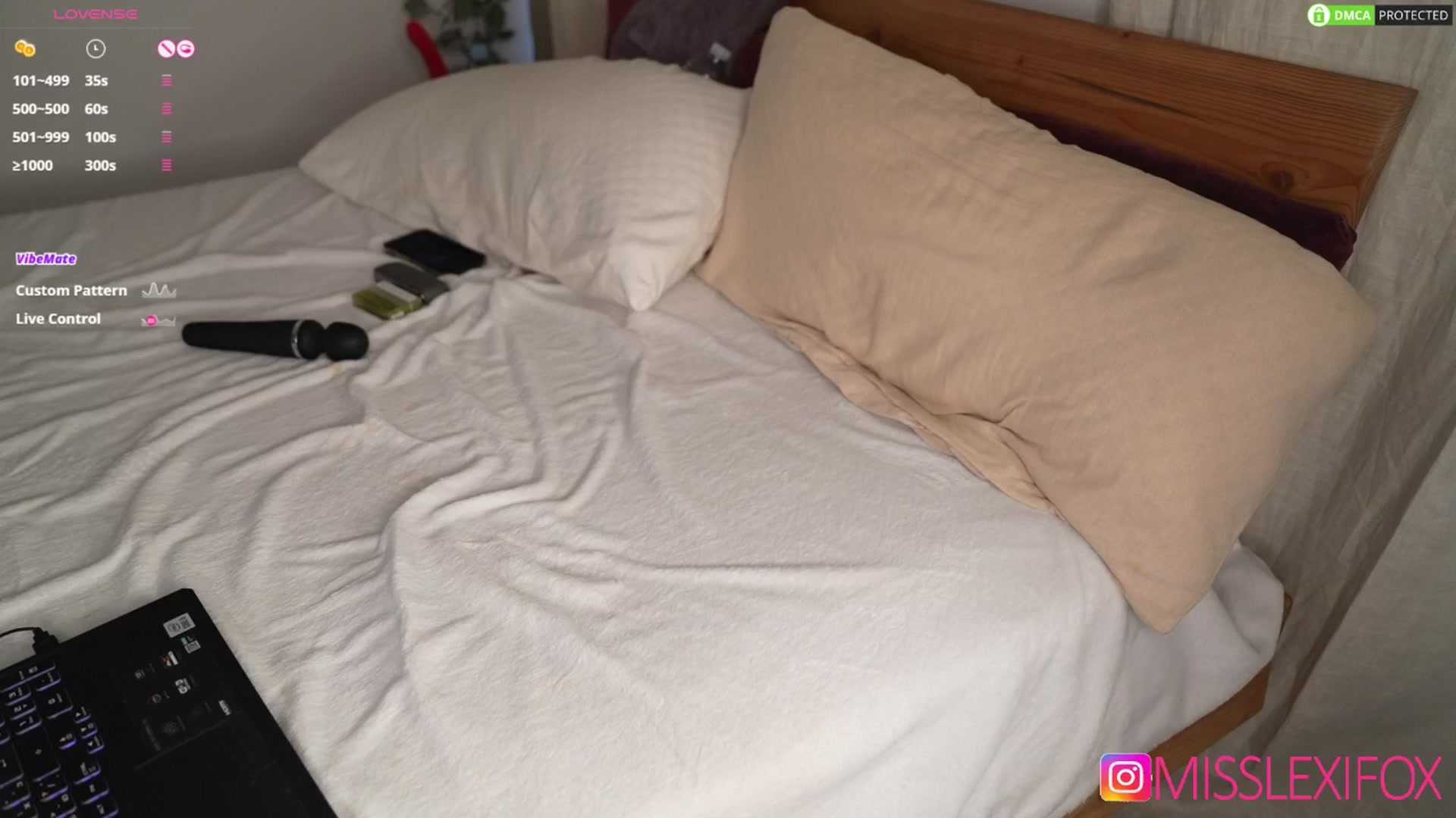 Gallery image thumbnail from AlecsaFox's myfreecams stream on, 04/18/2025, 11:10 image 16 of 20
