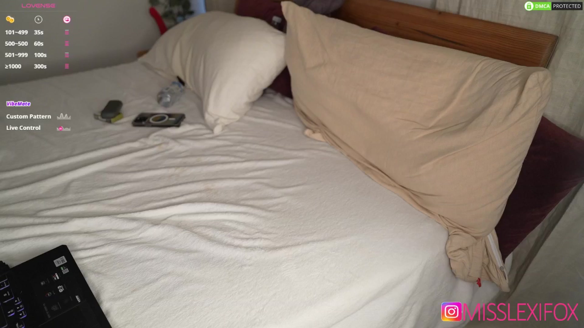 Gallery image thumbnail from AlecsaFox's myfreecams stream on, 04/19/2025, 11:00 image 5 of 20