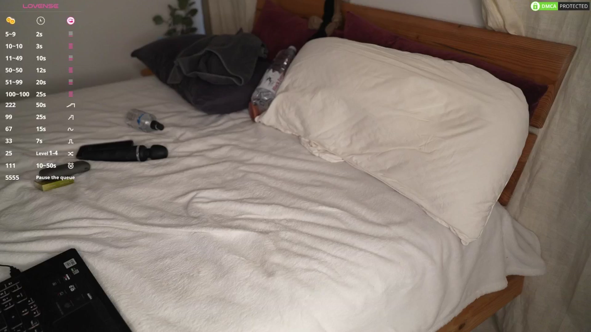 Gallery image thumbnail from AlecsaFox's myfreecams stream on, 05/18/2025, 13:59 image 2 of 20