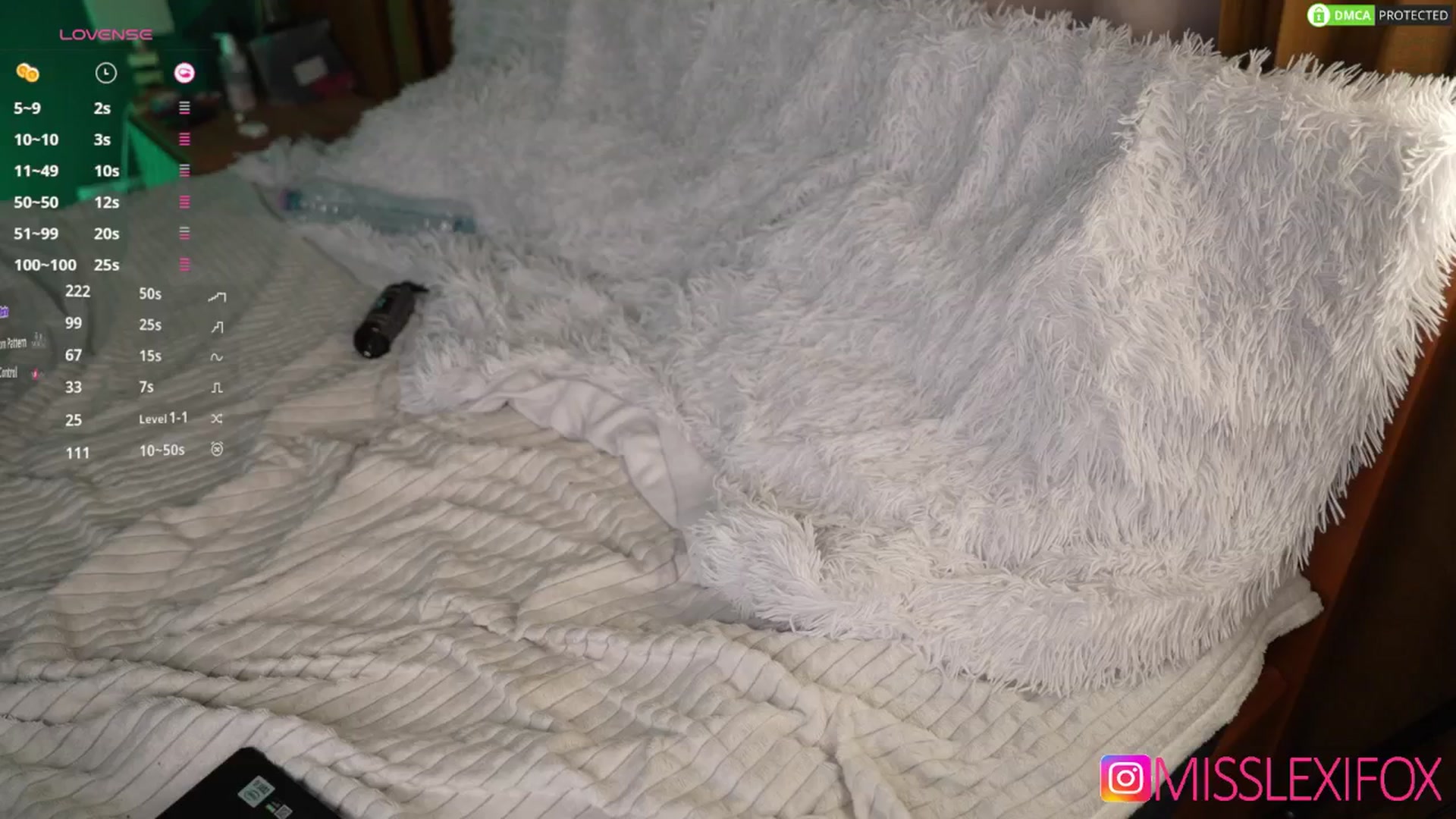 Gallery image thumbnail from AlecsaFox's myfreecams stream on, 03/01/2026, 12:04 image 16 of 20
