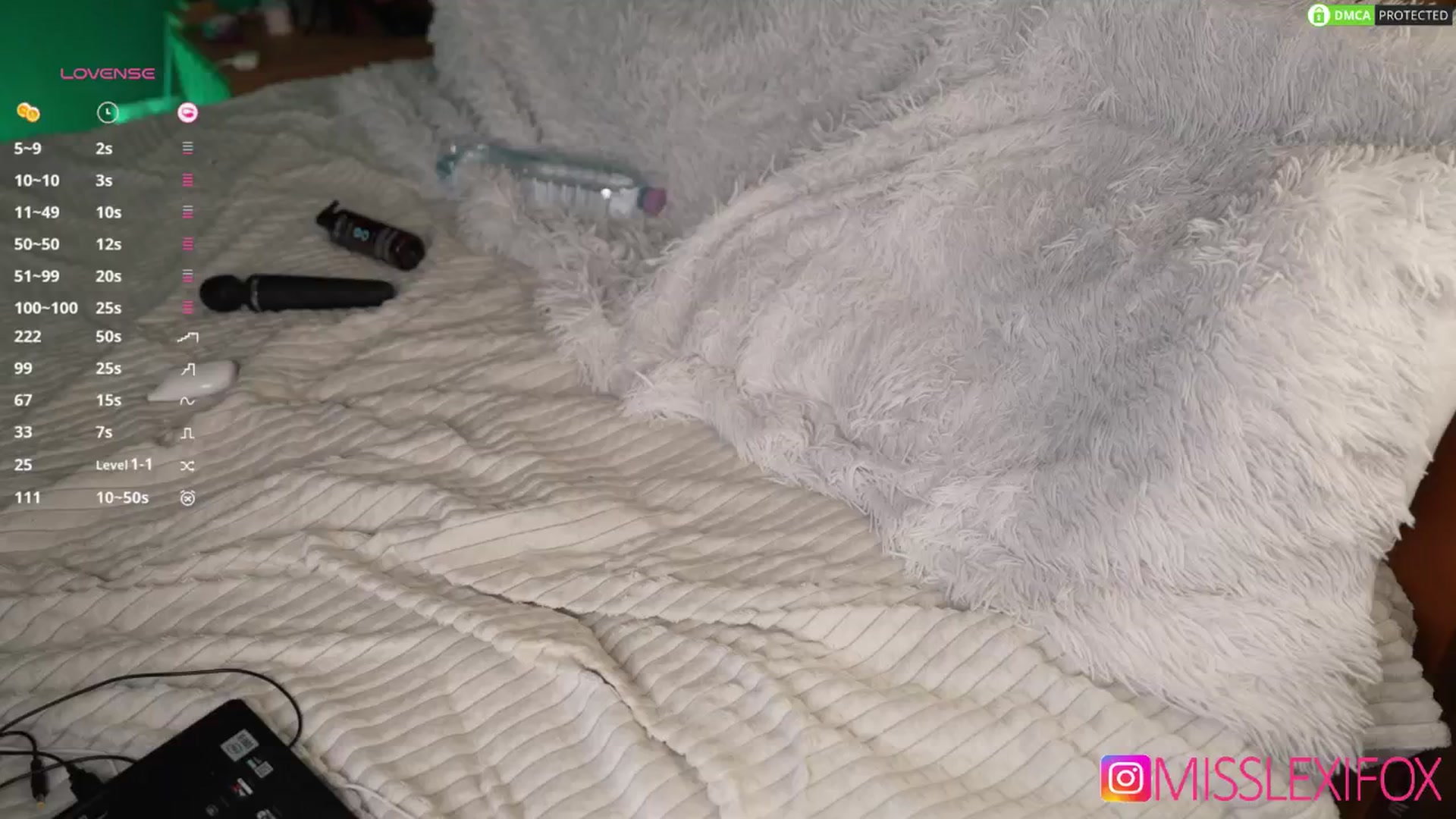 Gallery image thumbnail from AlecsaFox's myfreecams stream on, 03/04/2026, 09:59 image 11 of 20