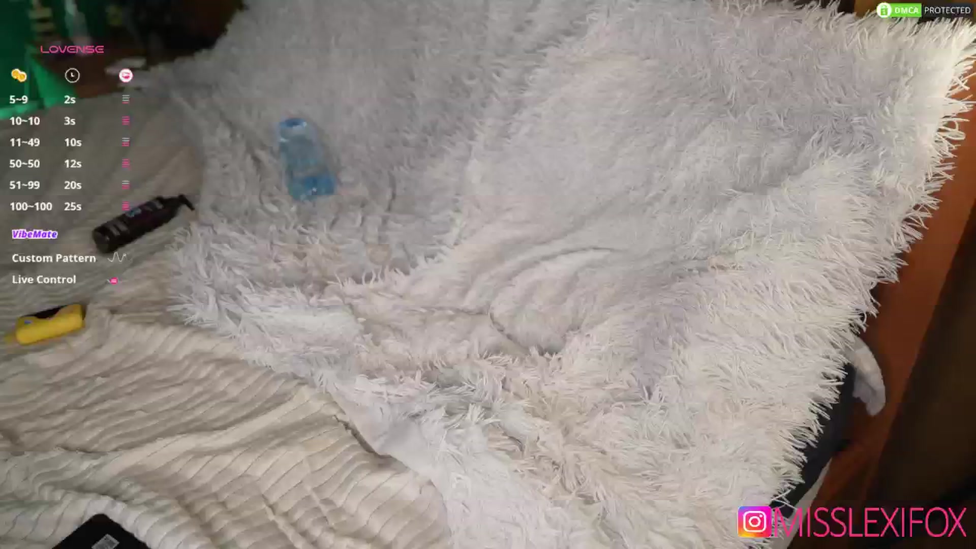 Gallery image thumbnail from AlecsaFox's myfreecams stream on, 03/11/2026, 11:51 image 14 of 20