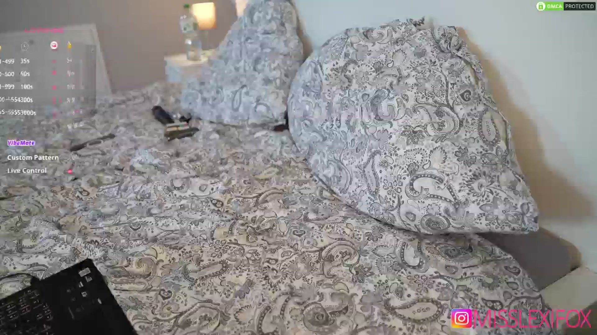 Gallery image thumbnail from AlecsaFox's myfreecams stream on, 03/27/2026, 10:11 image 6 of 20