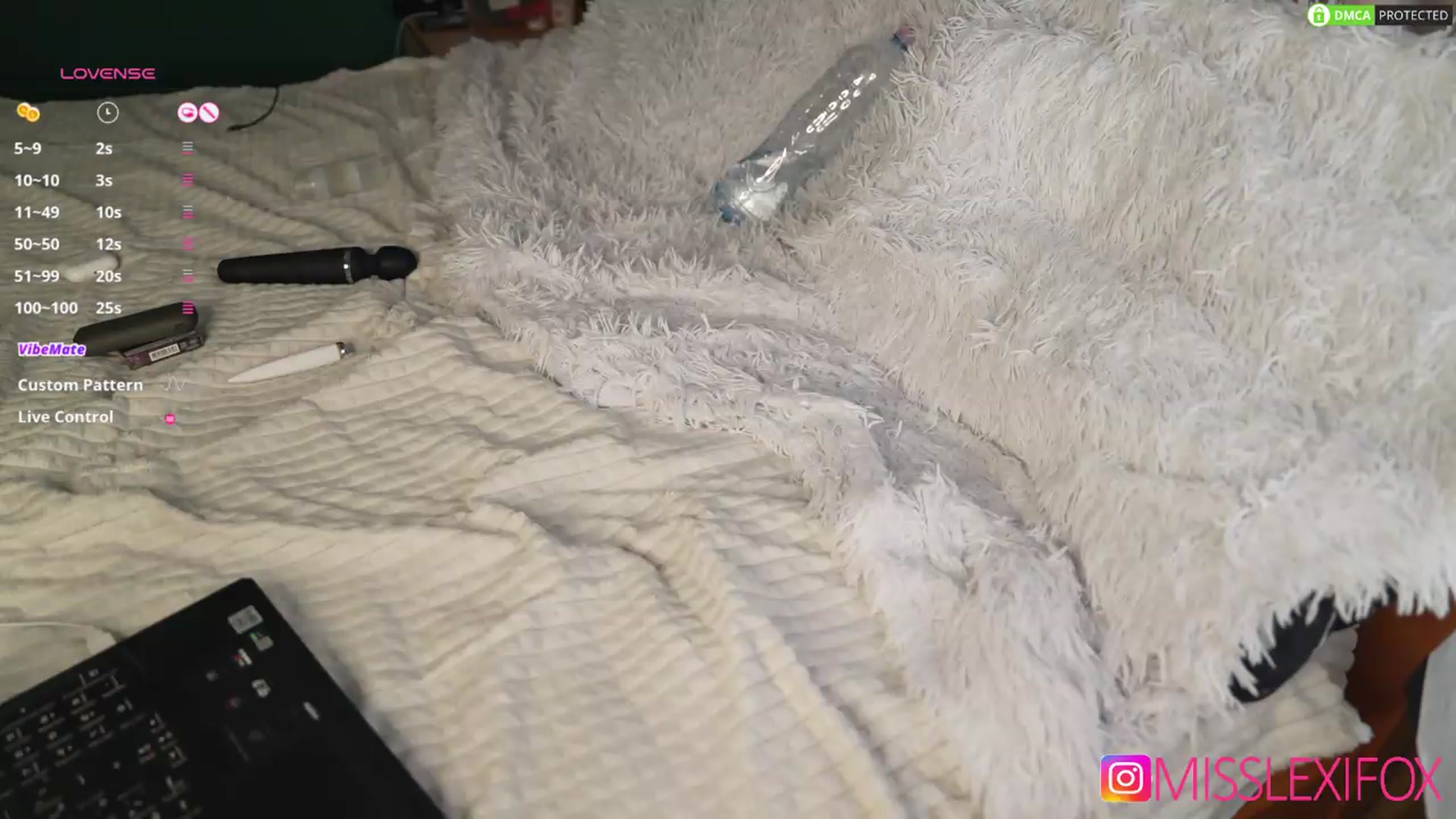 Gallery image thumbnail from AlecsaFox's myfreecams stream on, 06/09/2026, 15:07 image 19 of 20