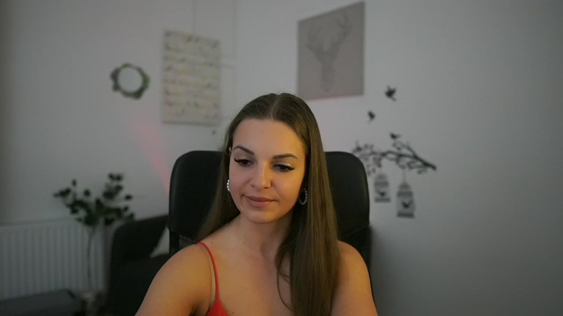 Gallery image thumbnail from Alecsa_Fox's myfreecams stream on, 04/27/2025, 20:22 image 19 of 20