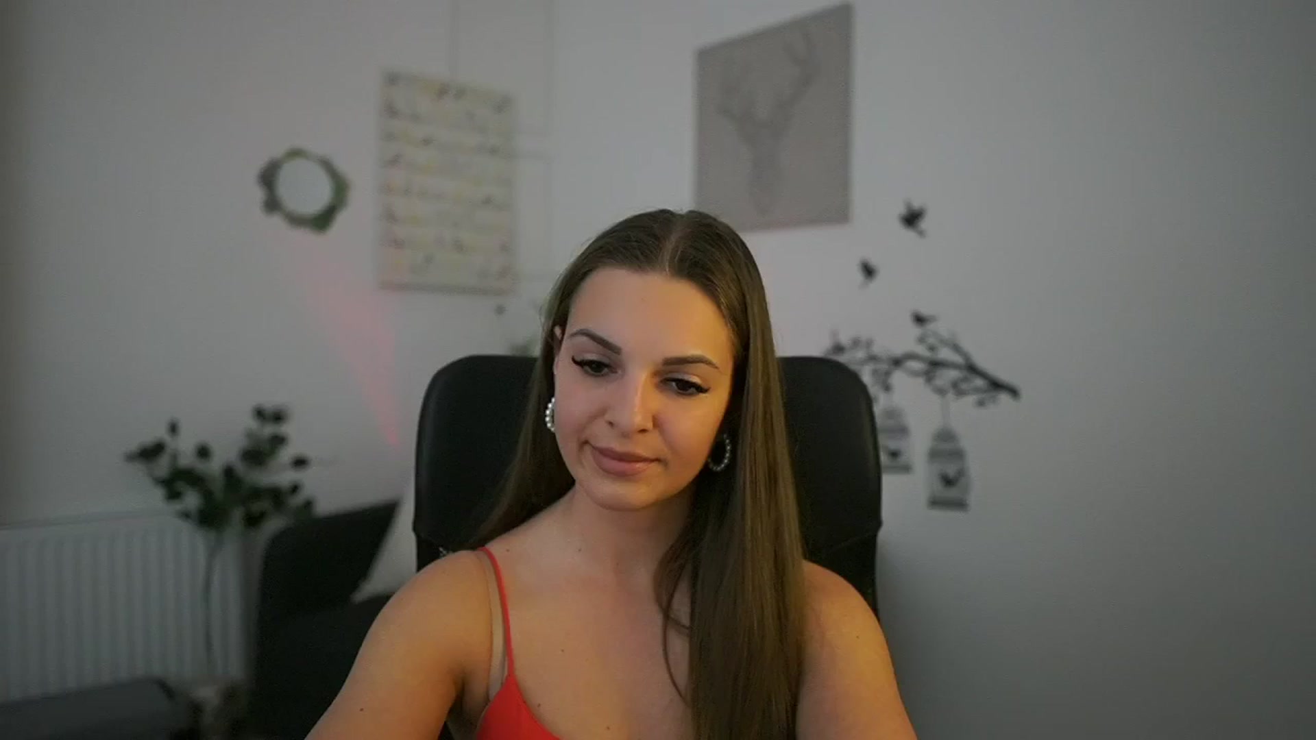 Gallery image thumbnail from Alecsa_Fox's myfreecams stream on, 04/27/2025, 20:22 image 13 of 20