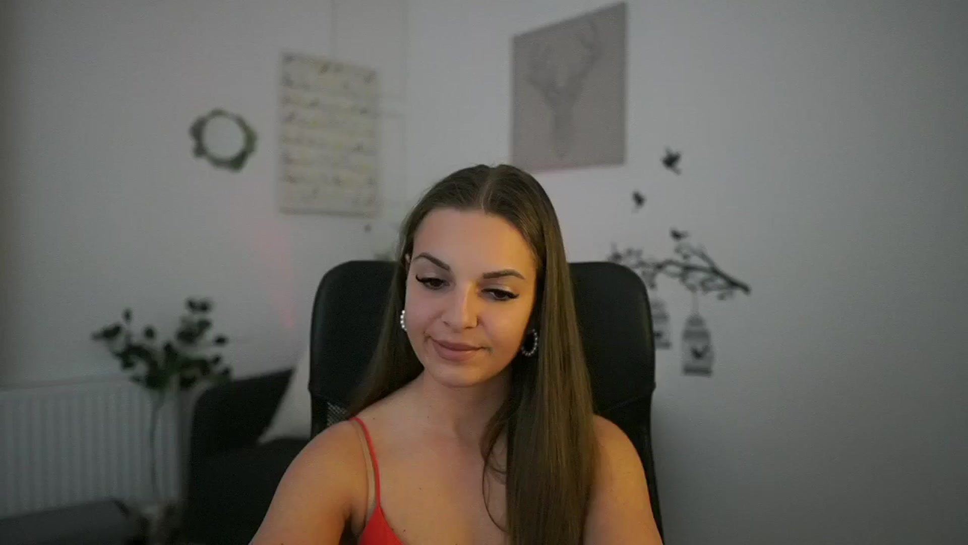 Gallery image thumbnail from Alecsa_Fox's myfreecams stream on, 04/27/2025, 20:22 image 20 of 20