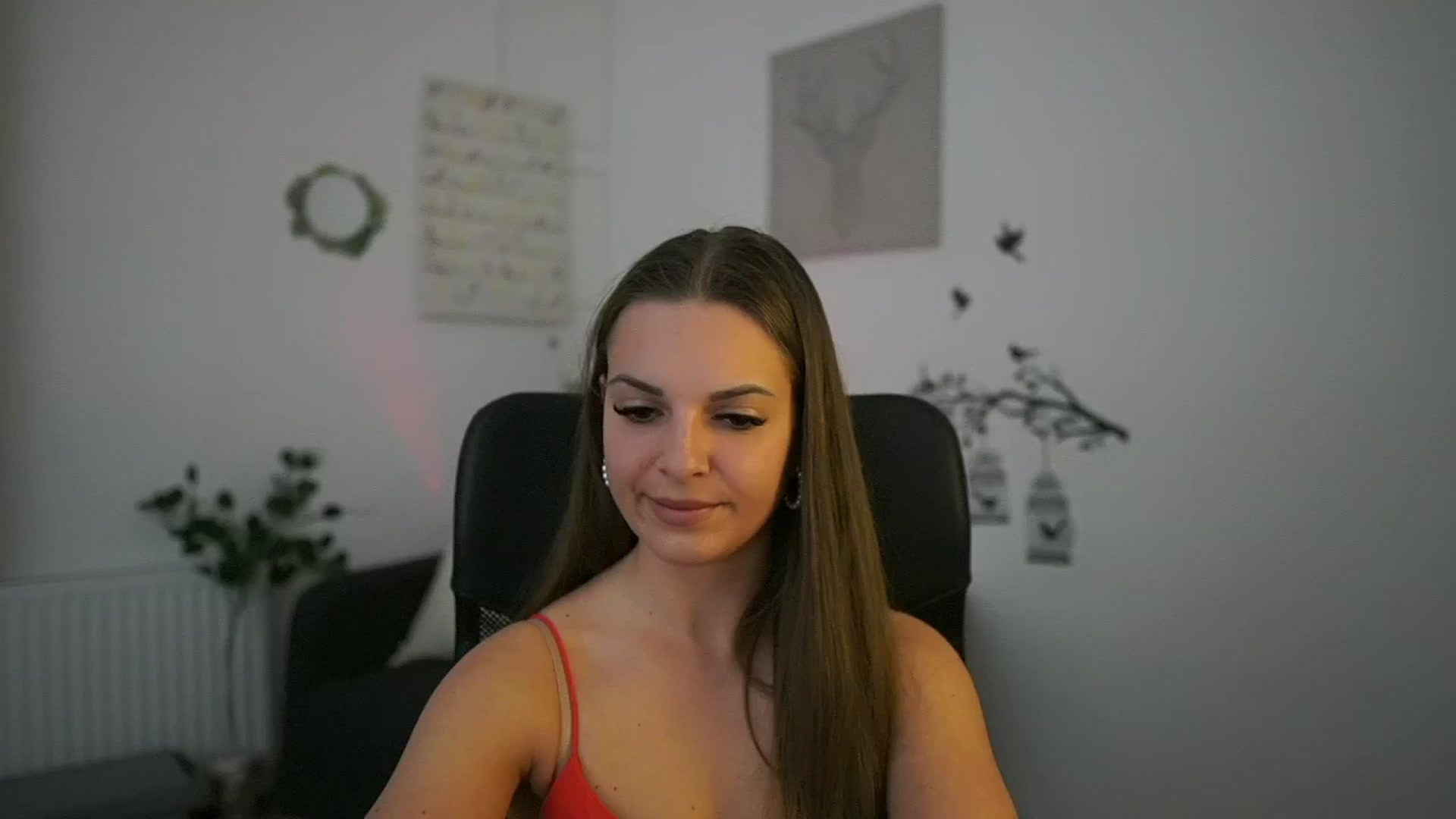 Gallery image thumbnail from Alecsa_Fox's myfreecams stream on, 04/27/2025, 20:22 image 15 of 20