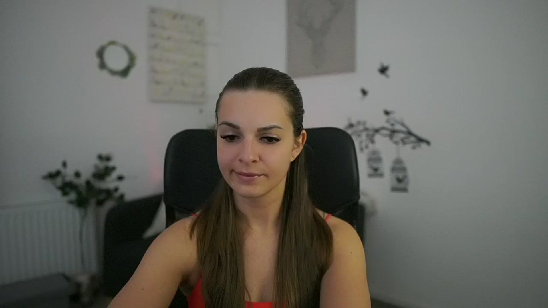 Gallery image thumbnail from Alecsa_Fox's myfreecams stream on, 04/28/2025, 18:59 image 10 of 20