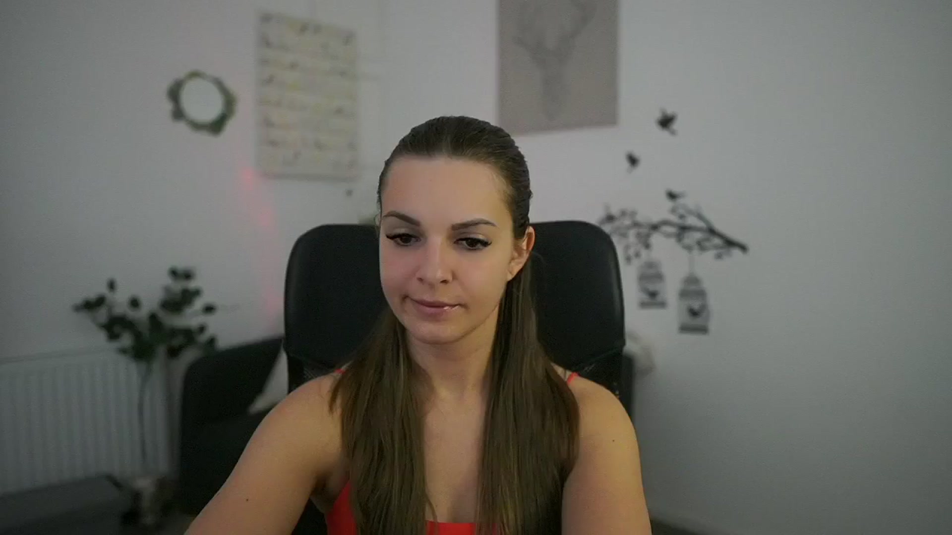 Gallery image thumbnail from Alecsa_Fox's myfreecams stream on, 04/28/2025, 18:59 image 9 of 20