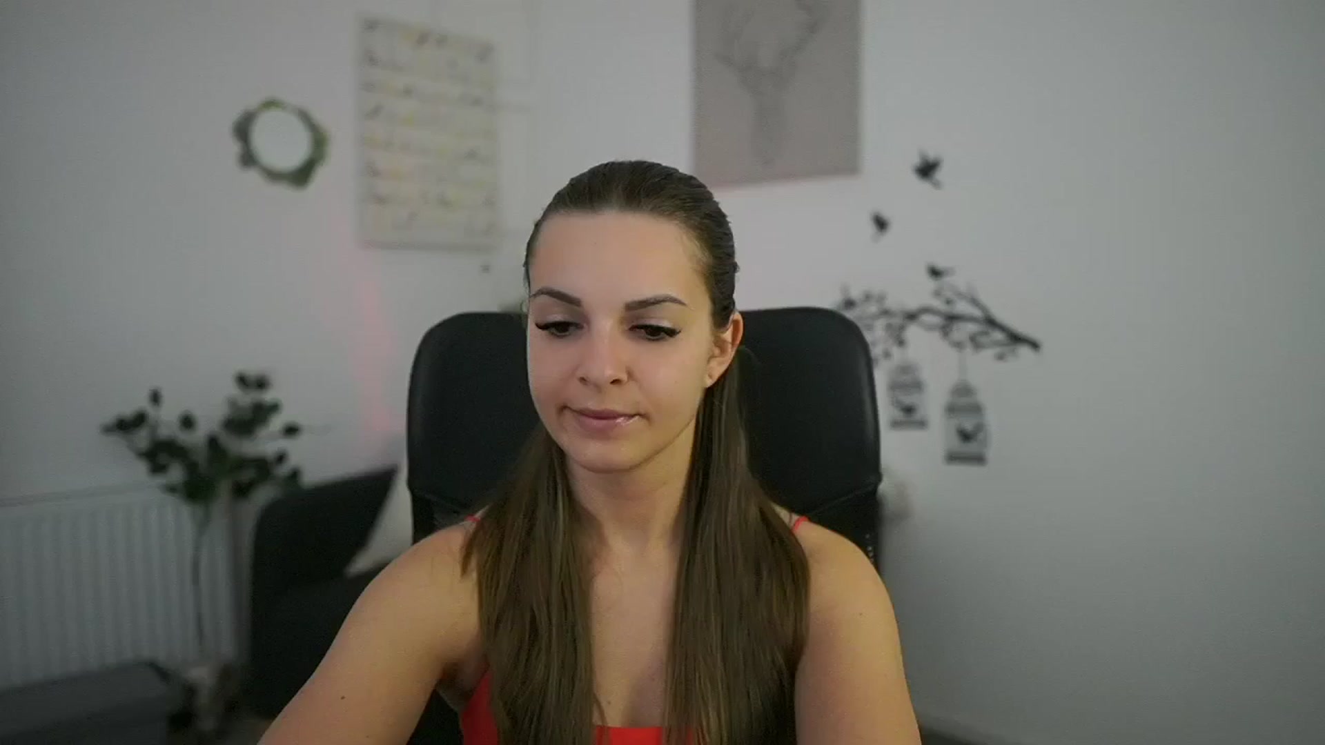 Gallery image thumbnail from Alecsa_Fox's myfreecams stream on, 04/28/2025, 18:59 image 7 of 20
