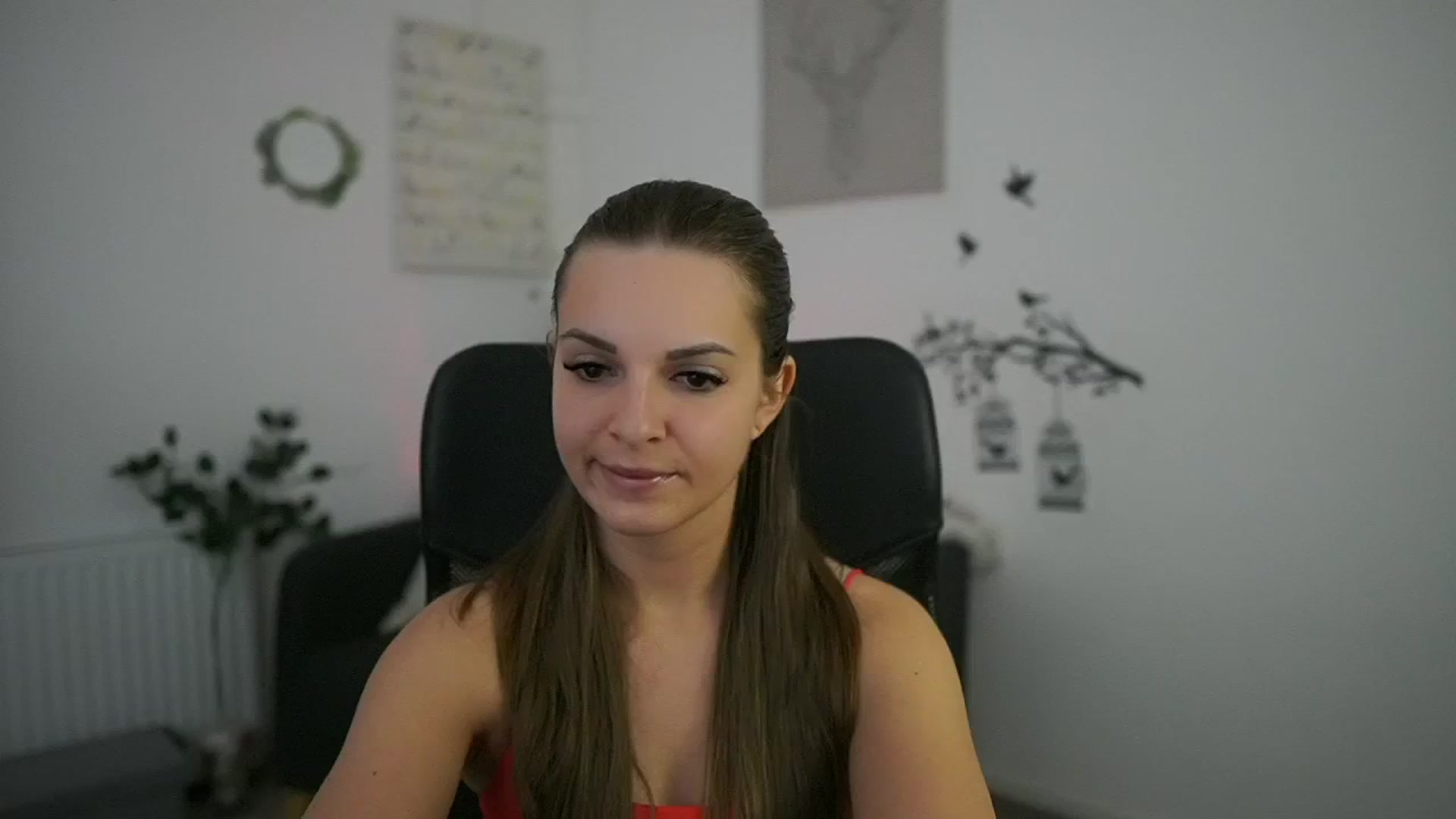 Gallery image thumbnail from Alecsa_Fox's myfreecams stream on, 04/28/2025, 18:59 image 17 of 20