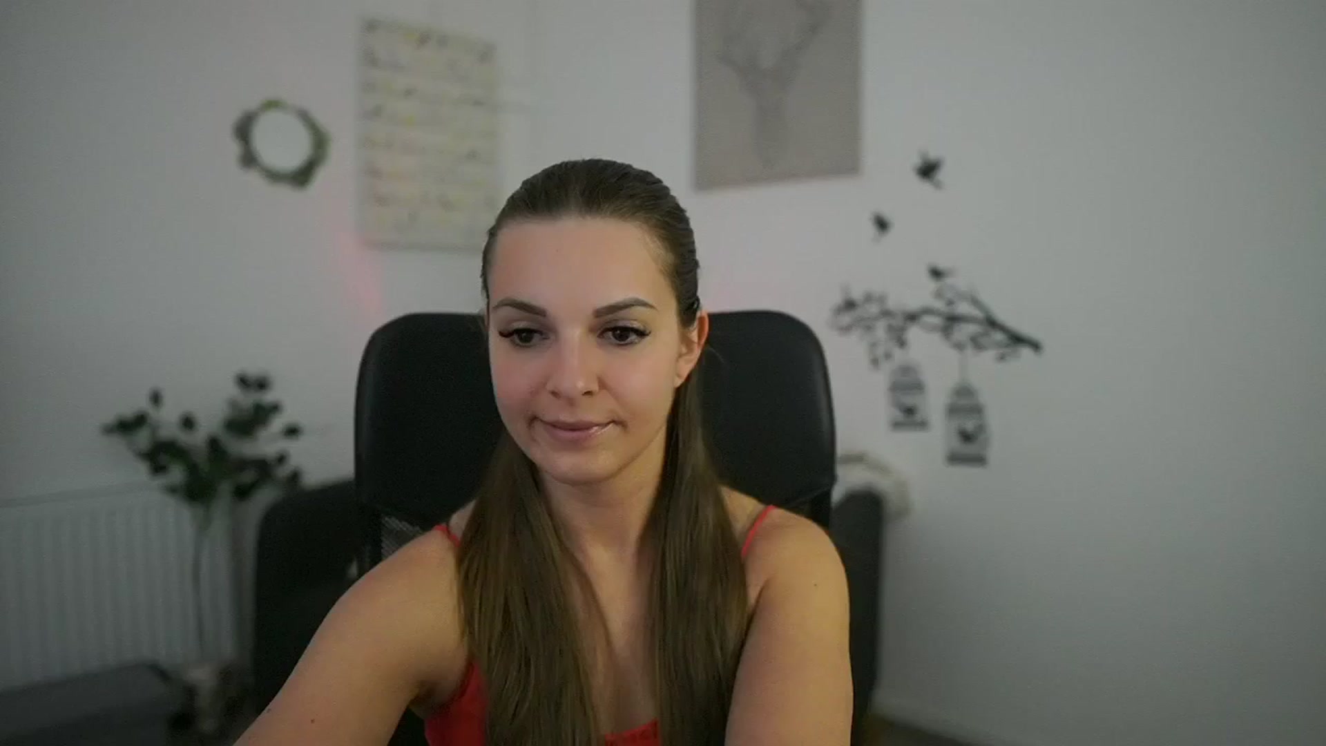 Gallery image thumbnail from Alecsa_Fox's myfreecams stream on, 04/28/2025, 20:06 image 20 of 20