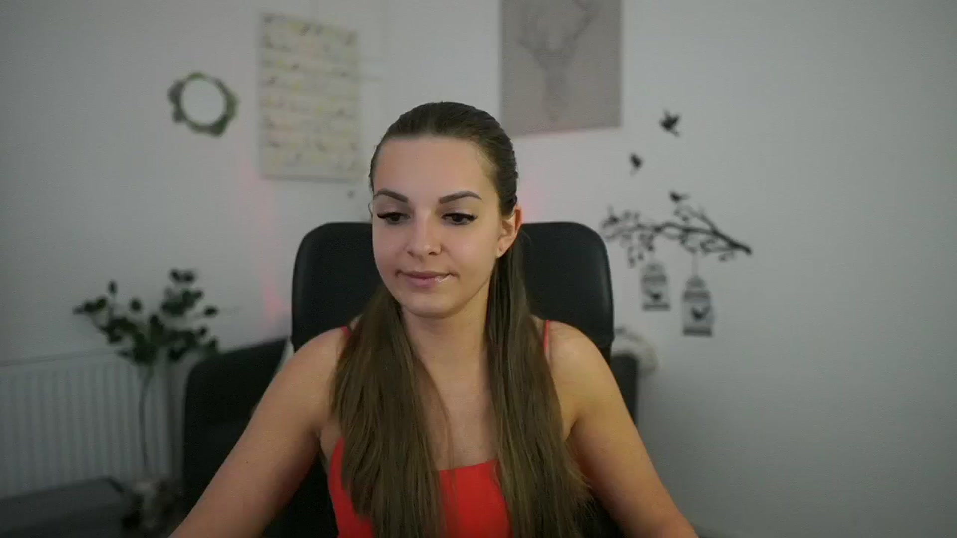 Gallery image thumbnail from Alecsa_Fox's myfreecams stream on, 04/28/2025, 20:06 image 17 of 20