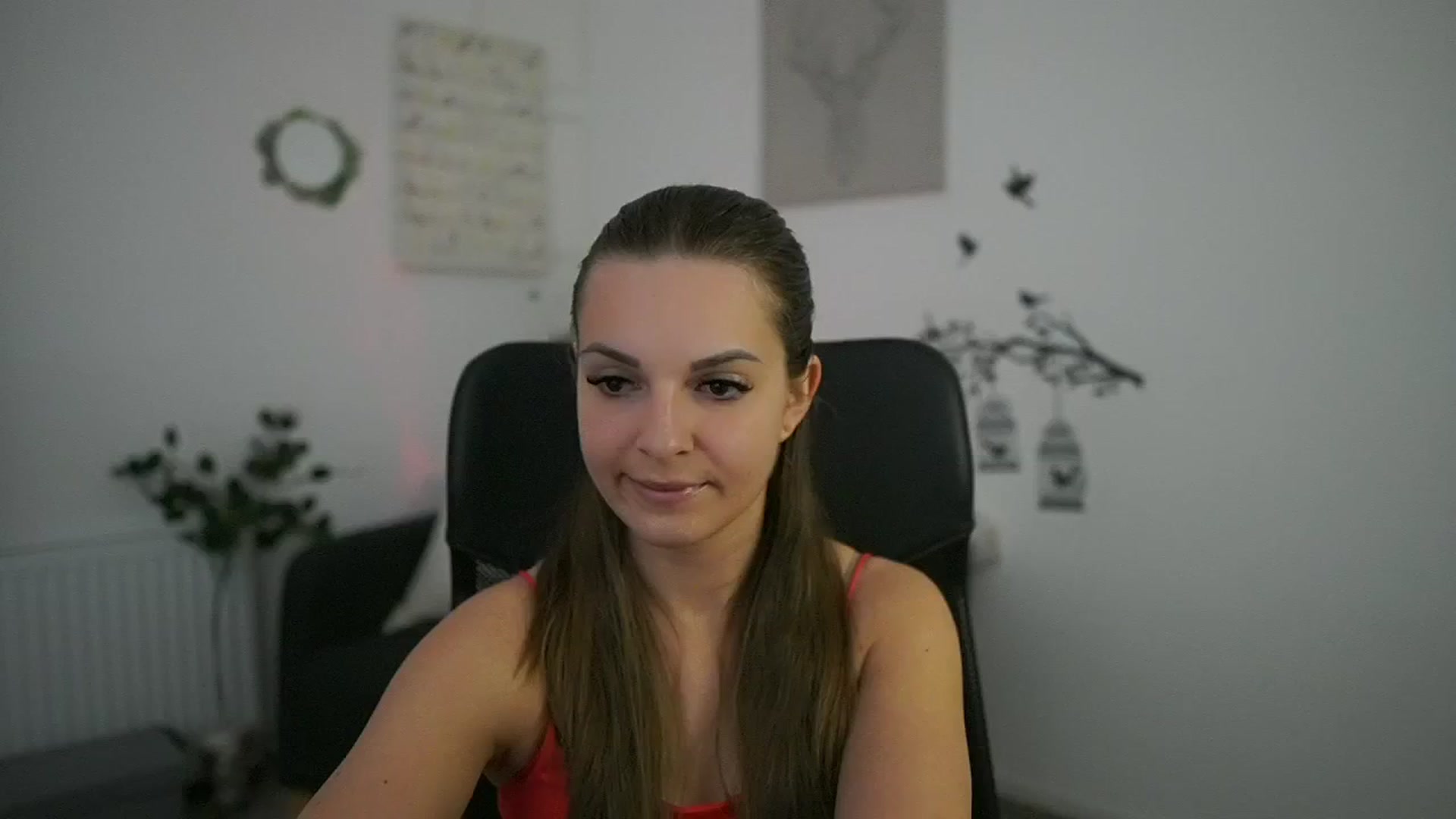 Gallery image thumbnail from Alecsa_Fox's myfreecams stream on, 04/28/2025, 20:06 image 6 of 20