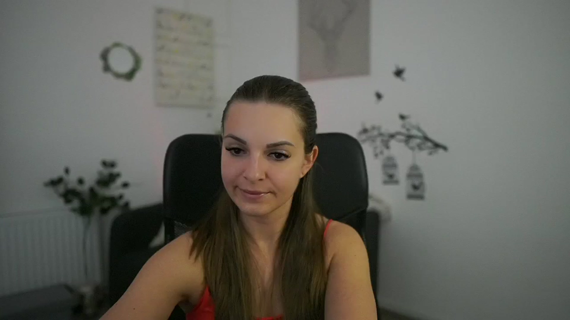 Gallery image thumbnail from Alecsa_Fox's myfreecams stream on, 04/28/2025, 20:06 image 11 of 20