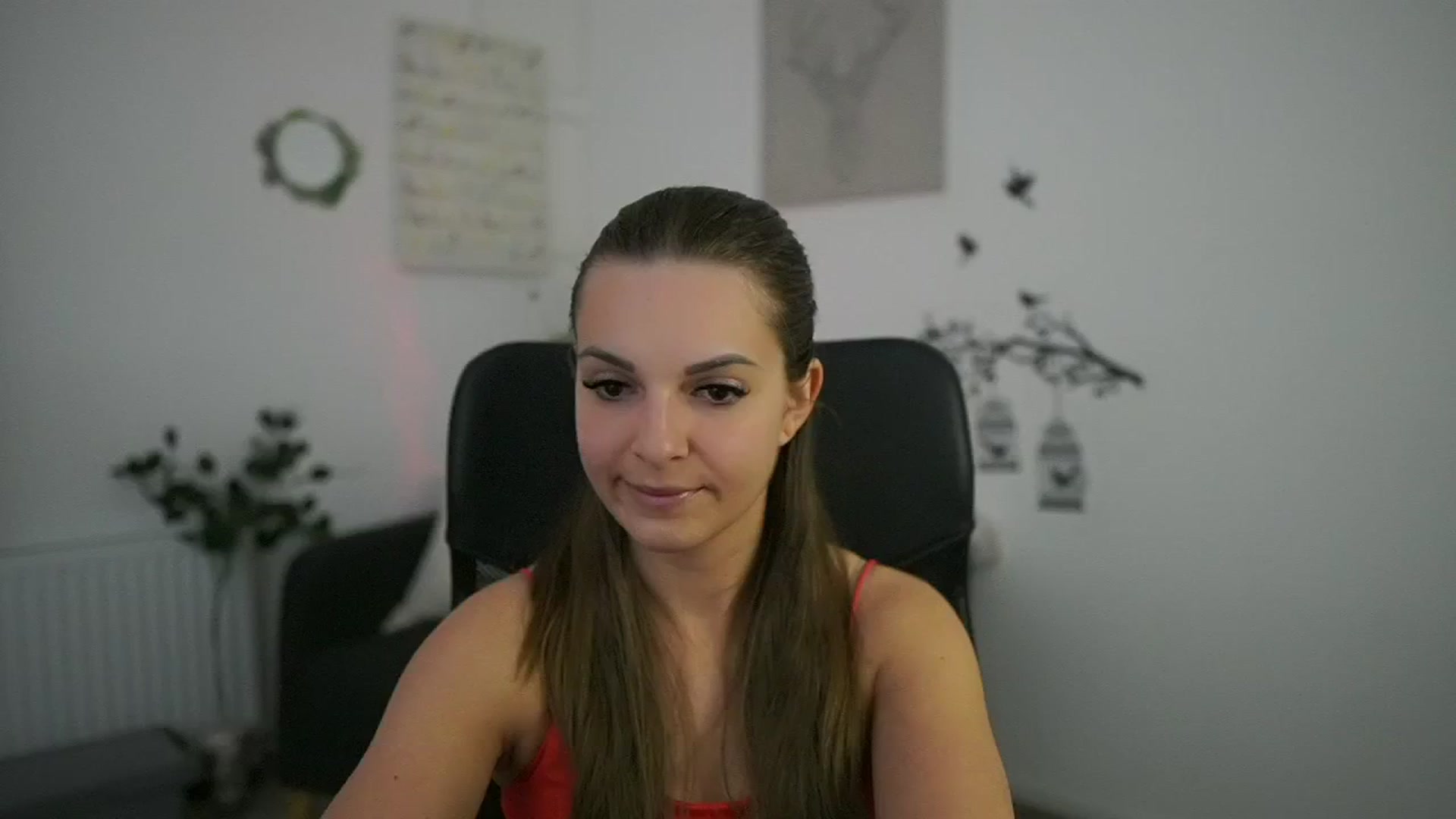 Gallery image thumbnail from Alecsa_Fox's myfreecams stream on, 04/28/2025, 20:06 image 7 of 20