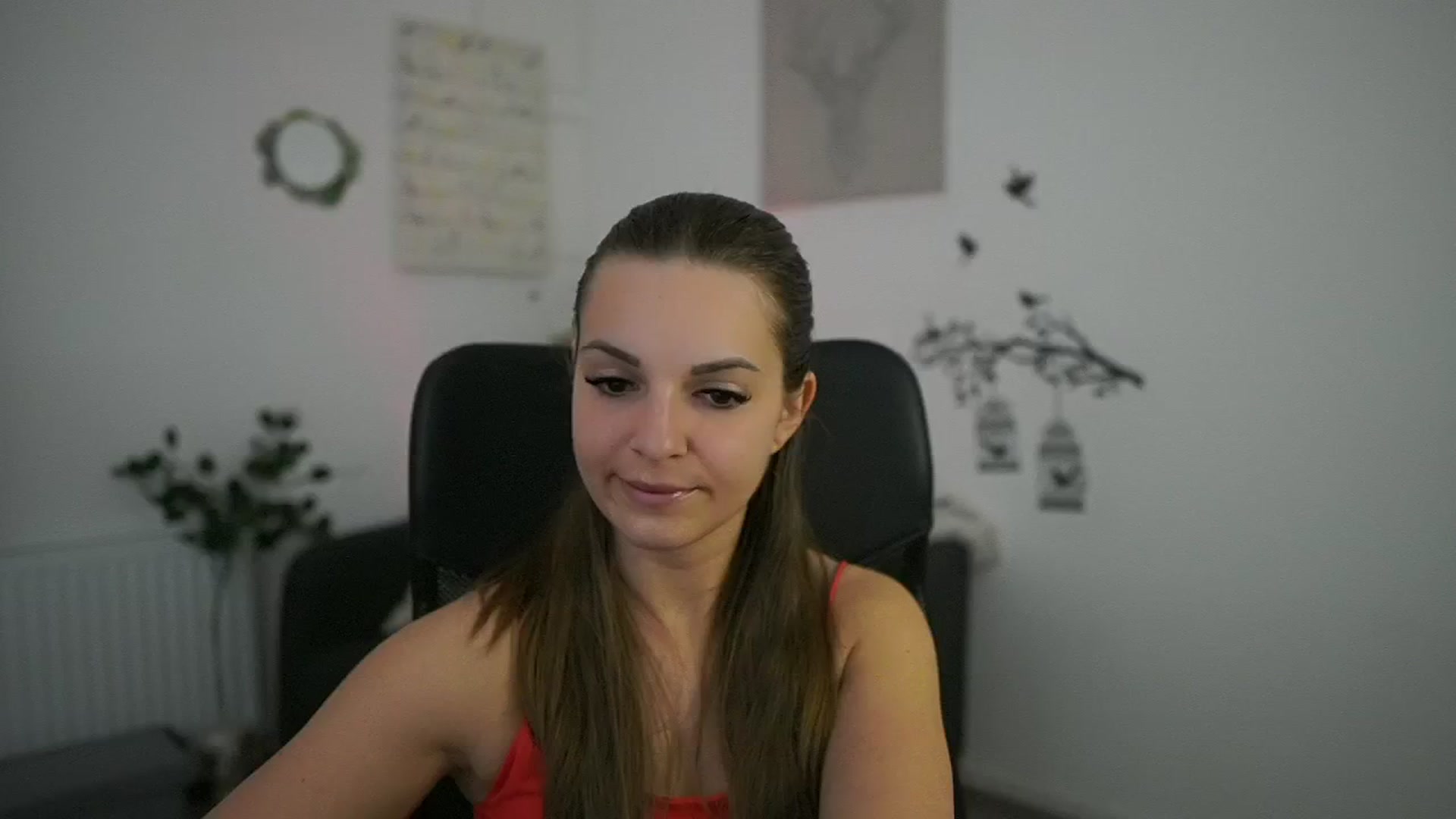 Gallery image thumbnail from Alecsa_Fox's myfreecams stream on, 04/28/2025, 20:06 image 12 of 20