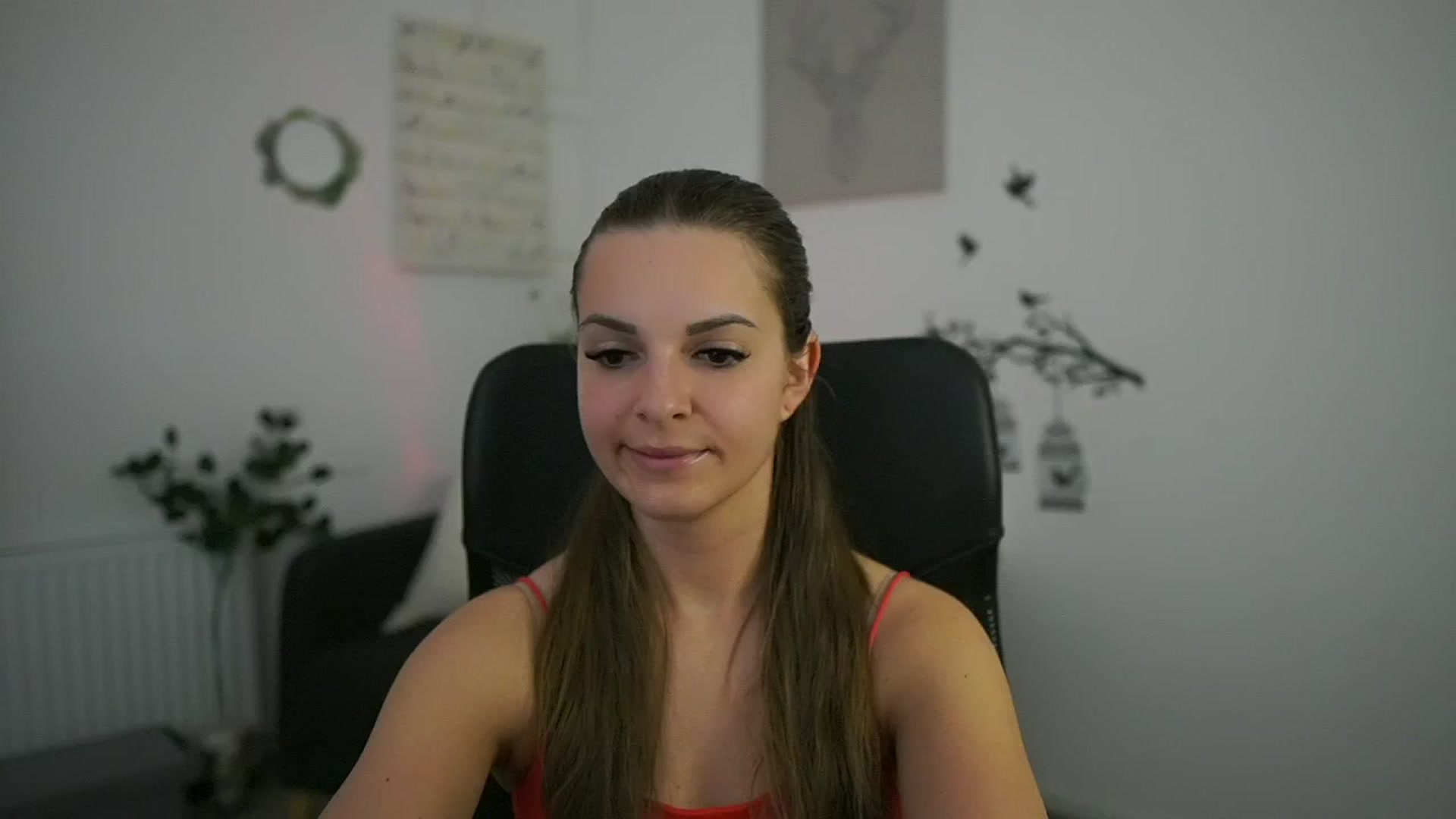 Gallery image thumbnail from Alecsa_Fox's myfreecams stream on, 04/28/2025, 21:07 image 1 of 20