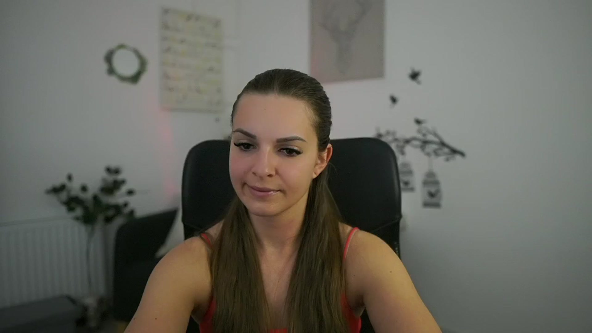 Gallery image thumbnail from Alecsa_Fox's myfreecams stream on, 04/28/2025, 21:07 image 13 of 20