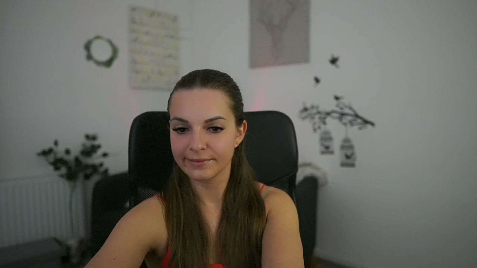 Gallery image thumbnail from Alecsa_Fox's myfreecams stream on, 04/28/2025, 21:42 image 8 of 20